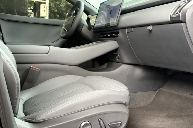 小鹏P7+ 2024款 长续航 Max中控内饰7005