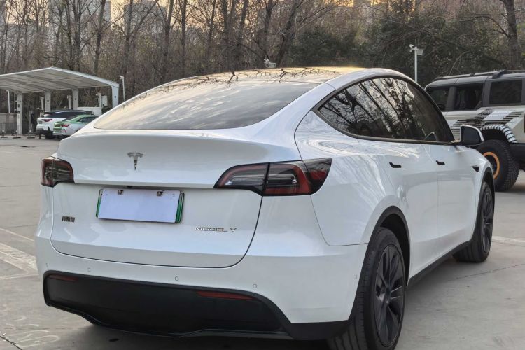 特斯拉 Model Y 2023款 后轮驱动版车身外观6006