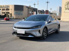 宝骏享境 2025款 插混 140km豪华版