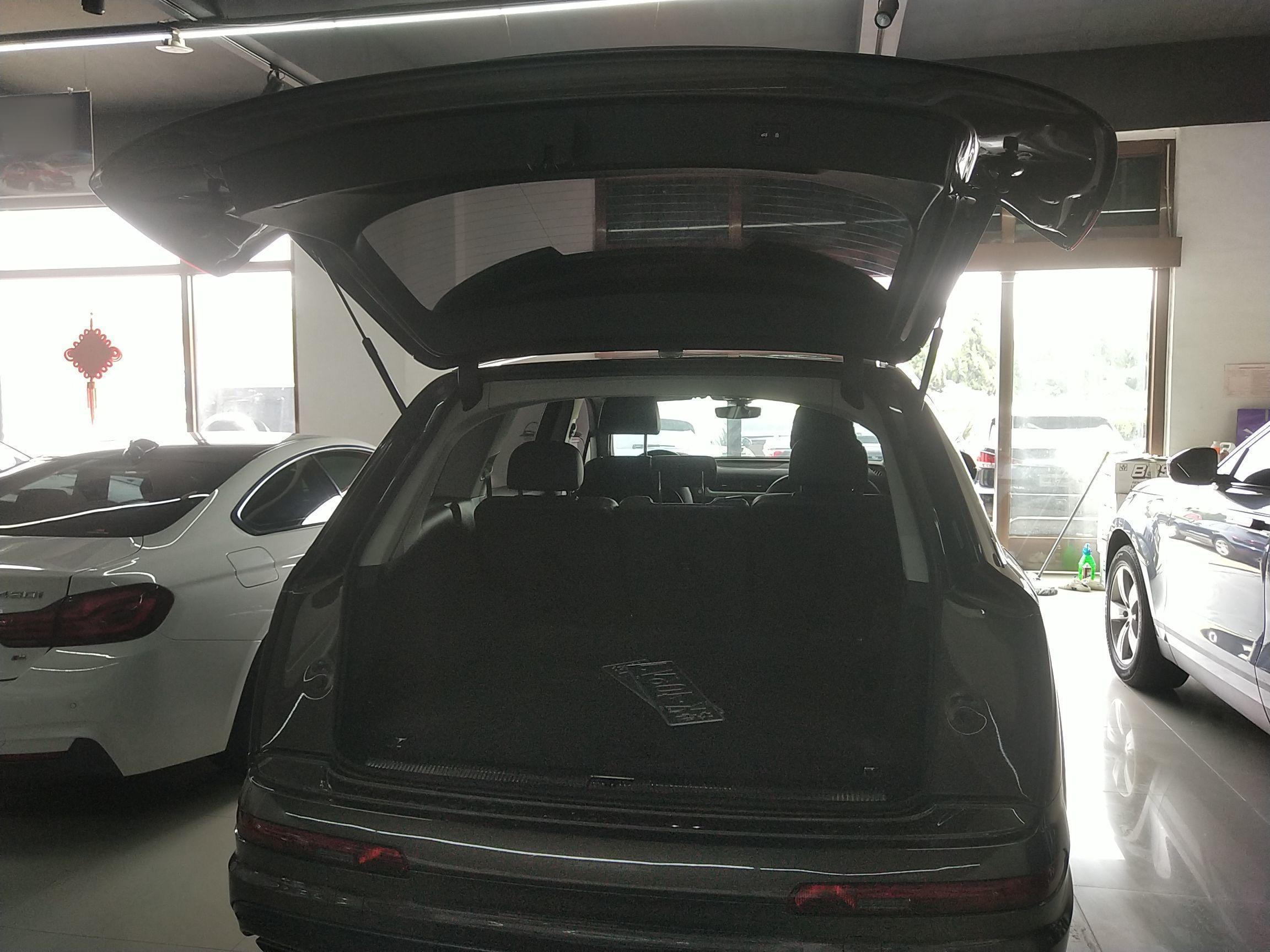 奥迪Q7 2016款 40 TFSI S line运动型(进口)