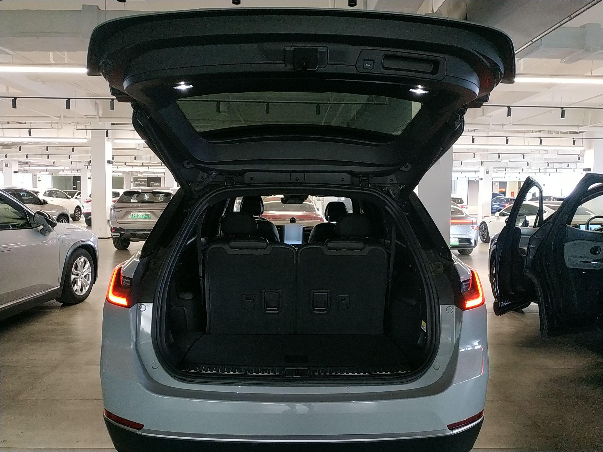 蔚来ES8 2020款 415KM 签名版 六座版