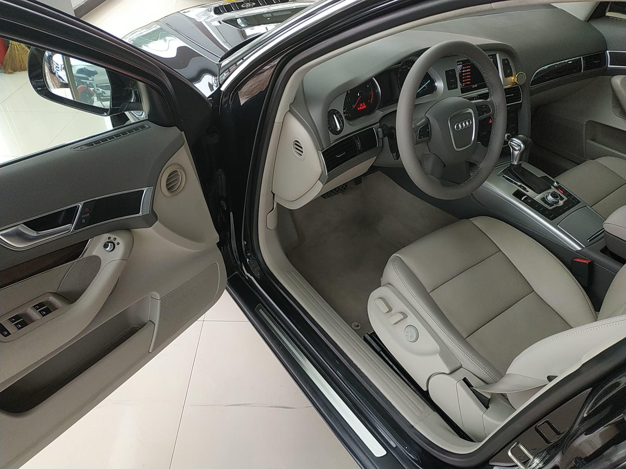 奥迪A6L 2011款 2.0 TFSI 自动标准型