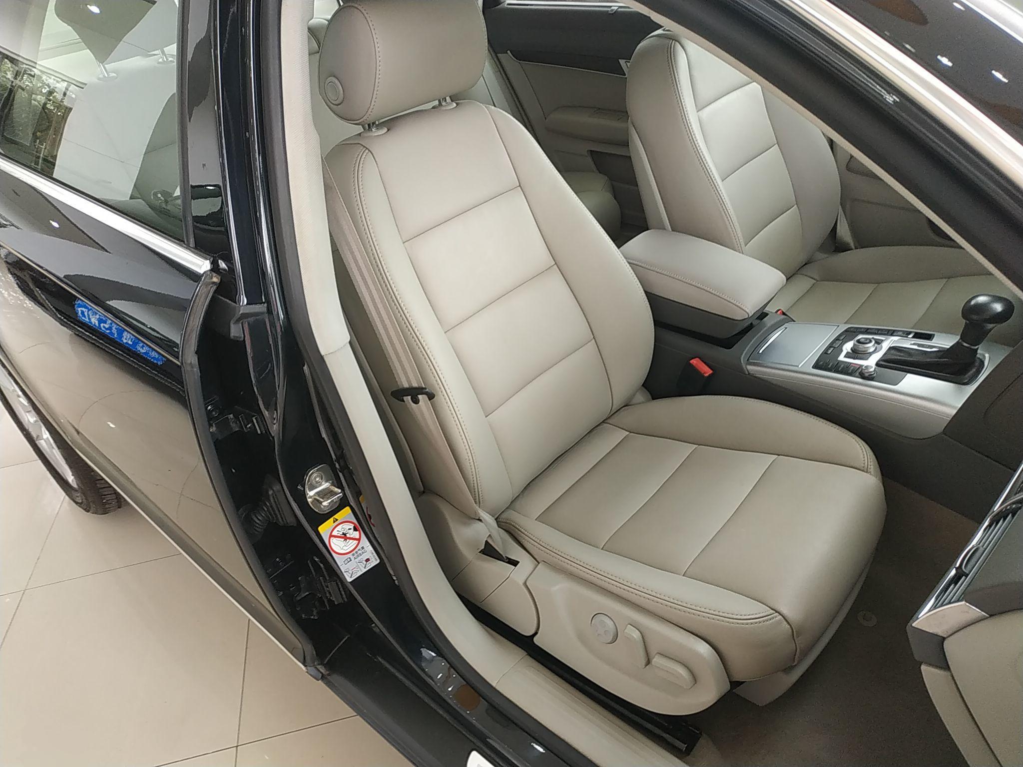 奥迪A6L 2011款 2.0 TFSI 自动标准型