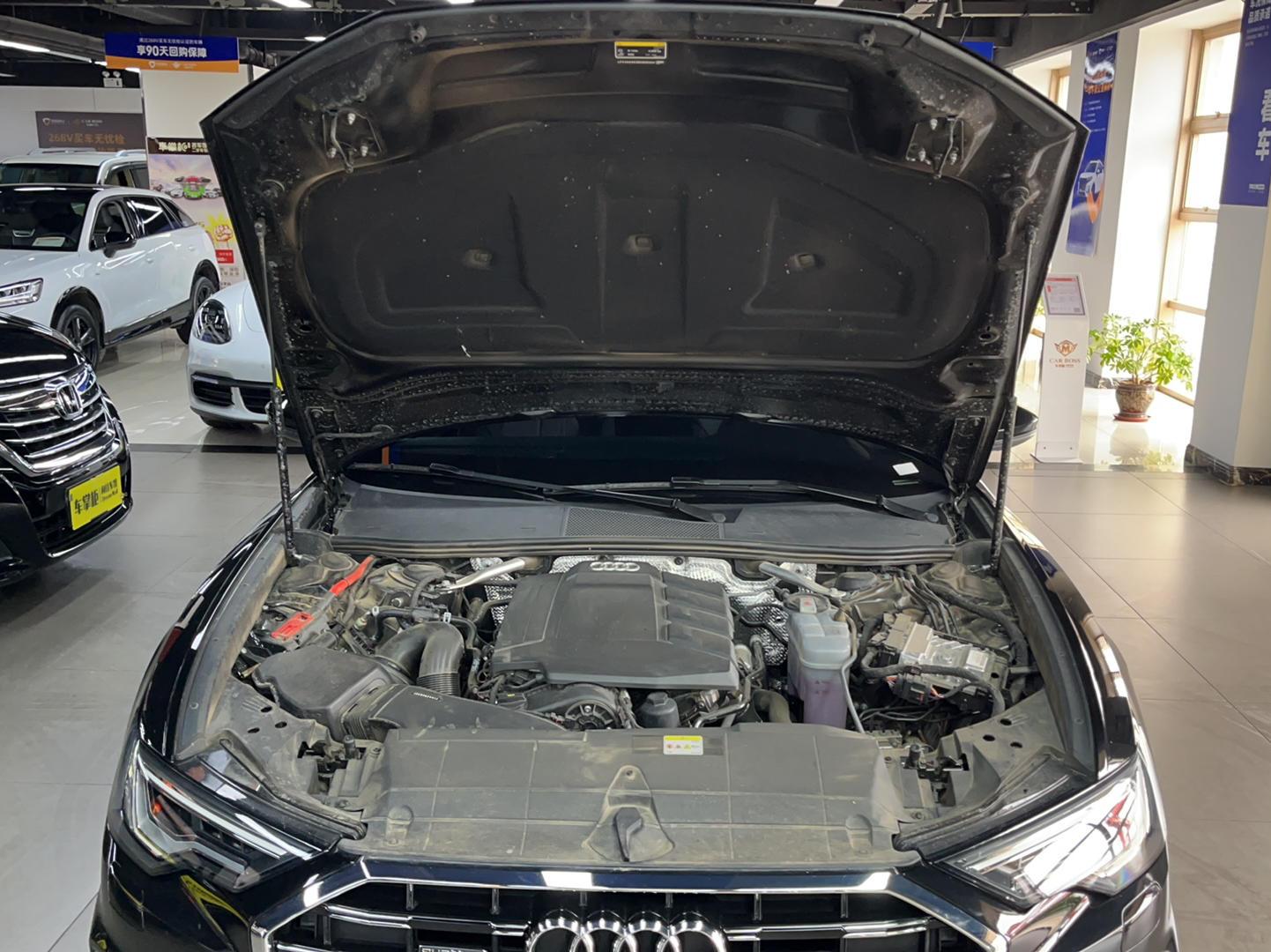 奥迪A6L 2023款 45 TFSI quattro 臻选动感型