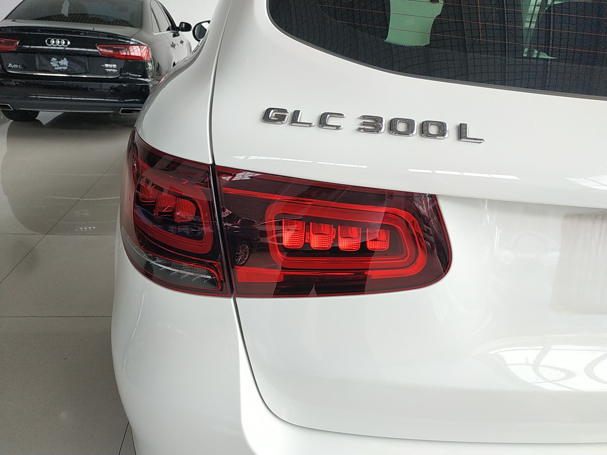 奔驰GLC级 2020款 改款 GLC 300 L 4MATIC 动感型