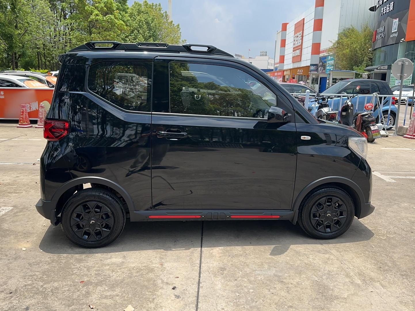 五菱汽车 宏光MINI EV 2022款 GAMEBOY 300km 玩乐款