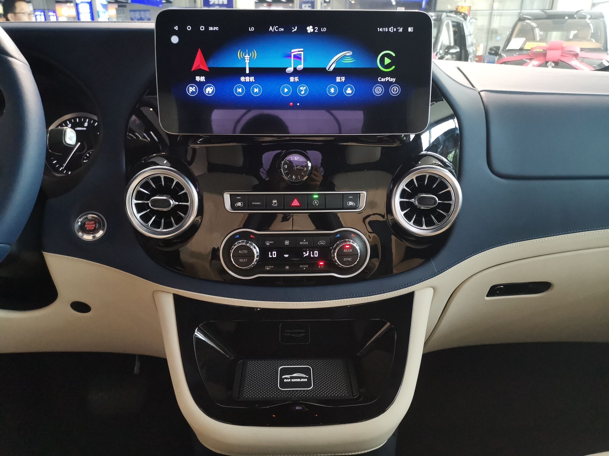 奔驰 威霆 2021款 2.0T 商务版 7座