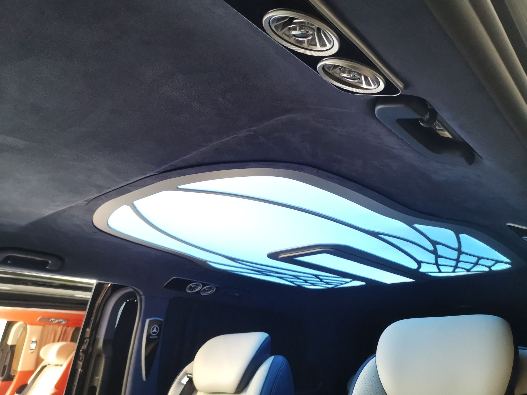 奔驰 威霆 2021款 2.0T 商务版 7座