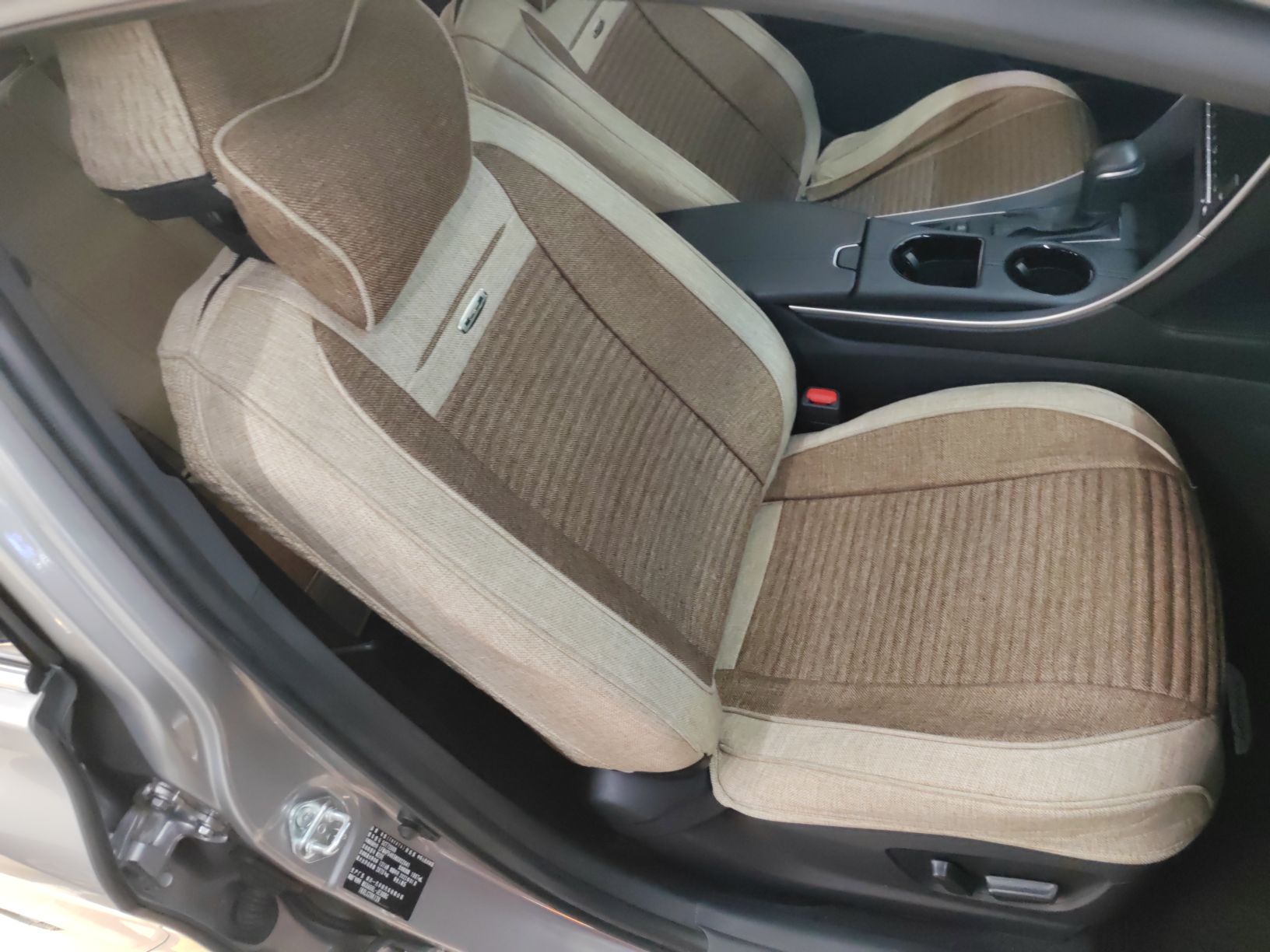 丰田 亚洲龙 2019款 2.0L 豪华版