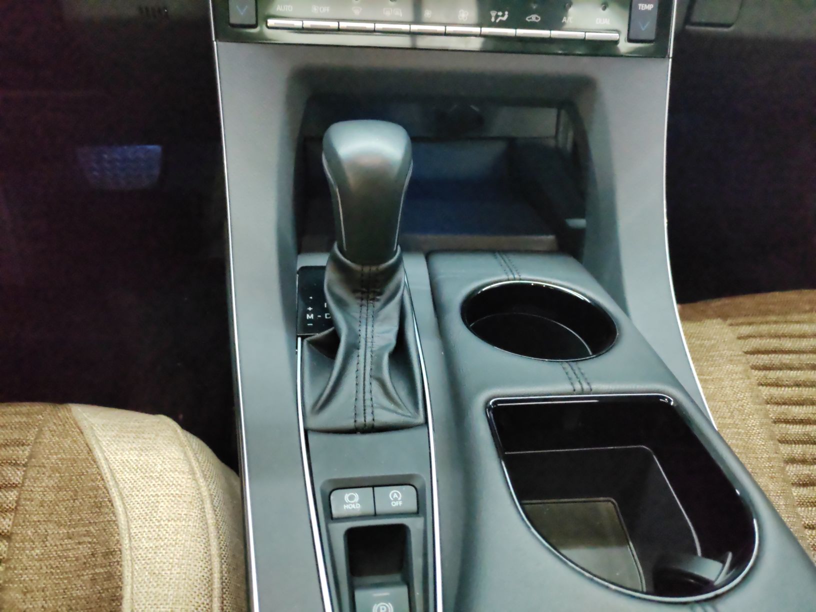 丰田 亚洲龙 2019款 2.0L 豪华版