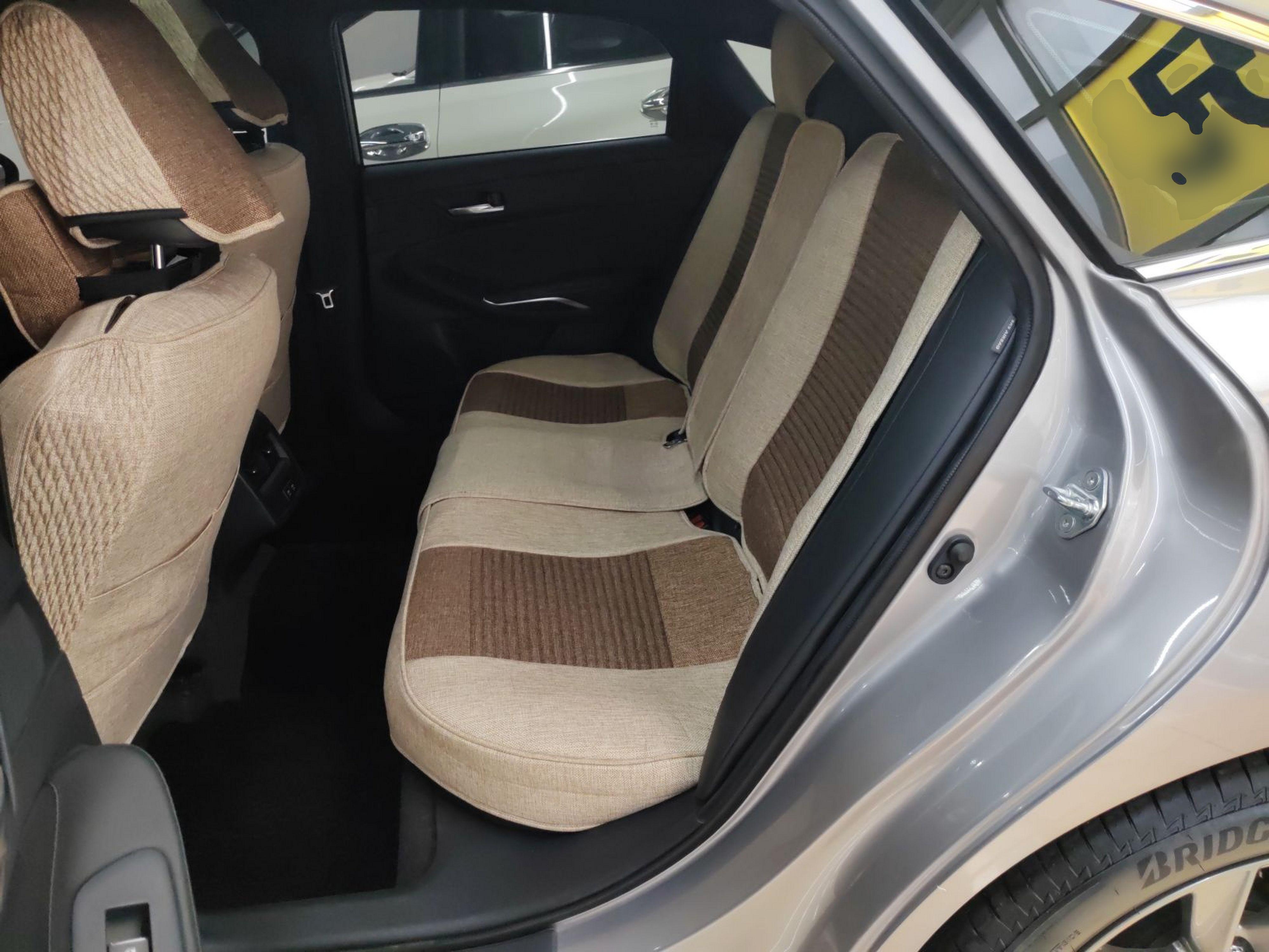 丰田 亚洲龙 2019款 2.0L 豪华版