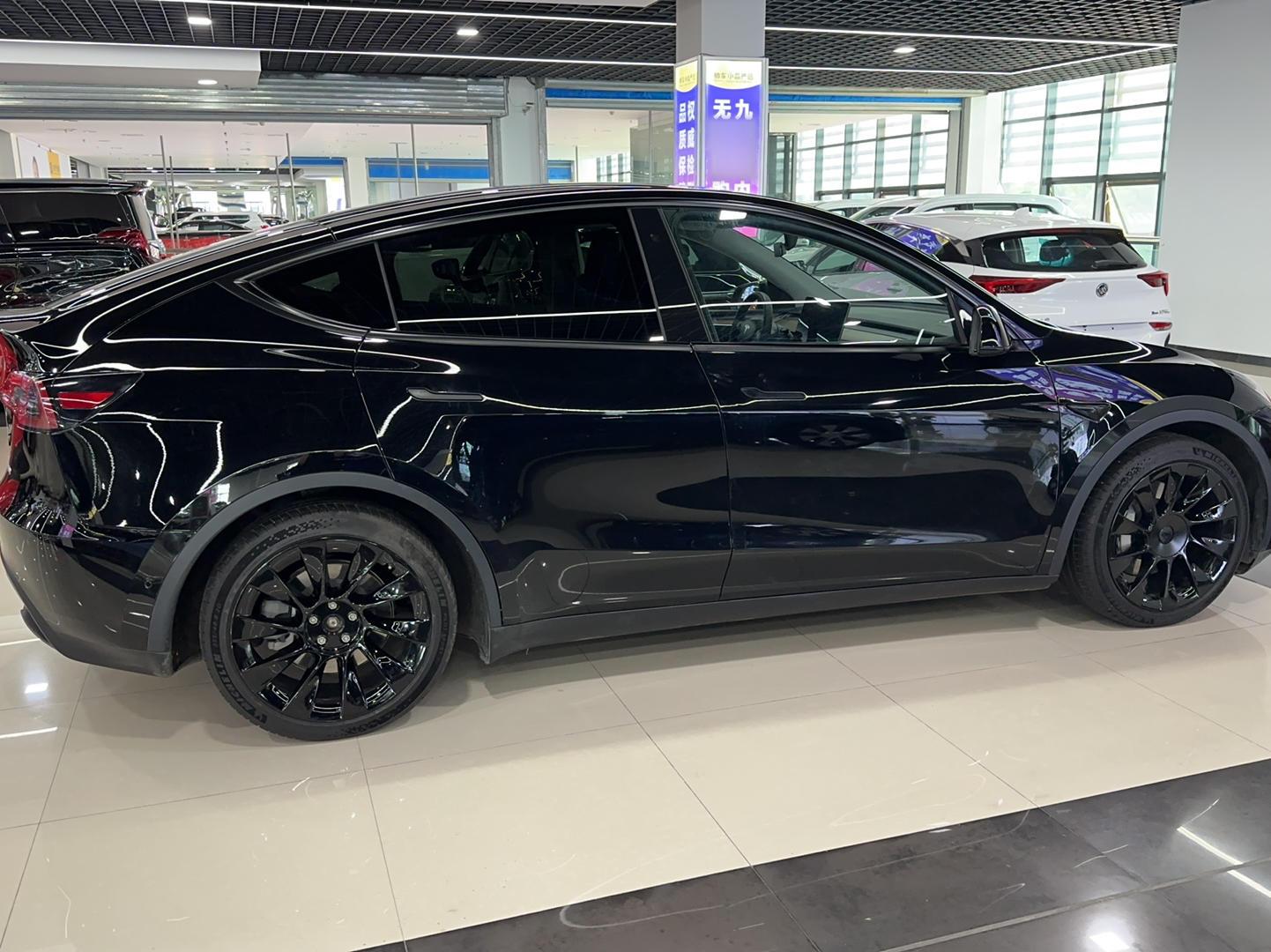 特斯拉 Model Y 2021款 标准续航后驱版