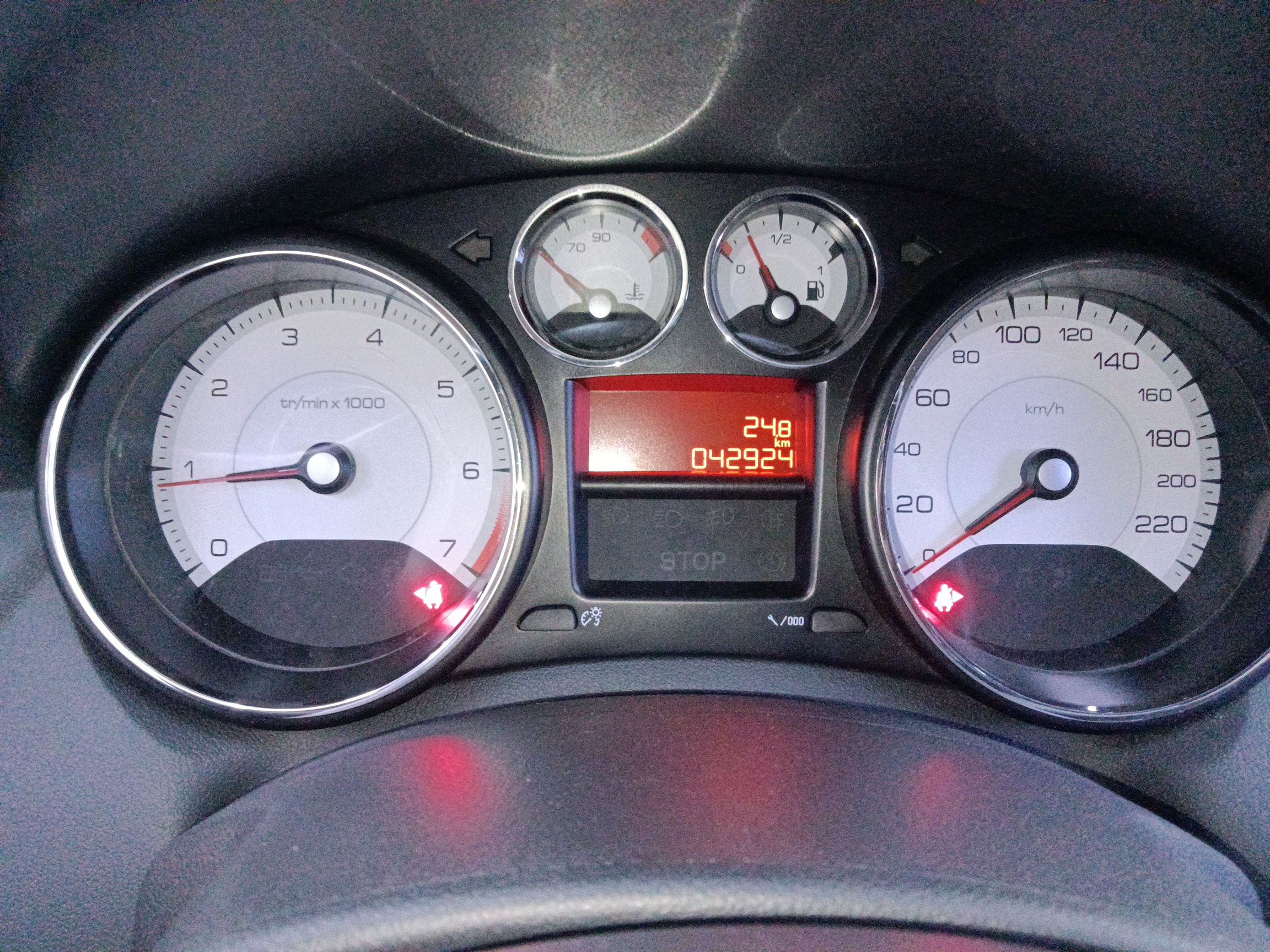 标致308 2014款 乐享版 经典 1.6L 手动优尚型