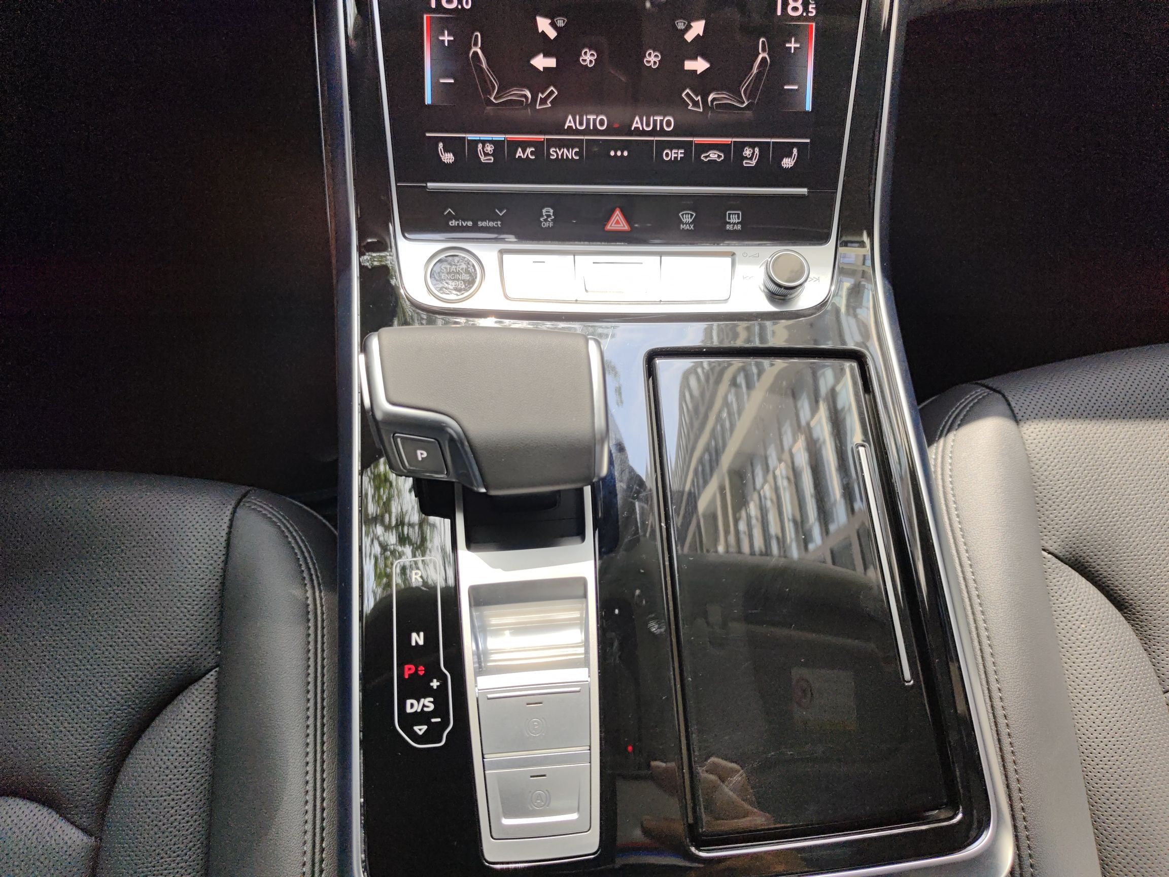 奥迪Q7 2023款 55 TFSI quattro S line运动型(进口)