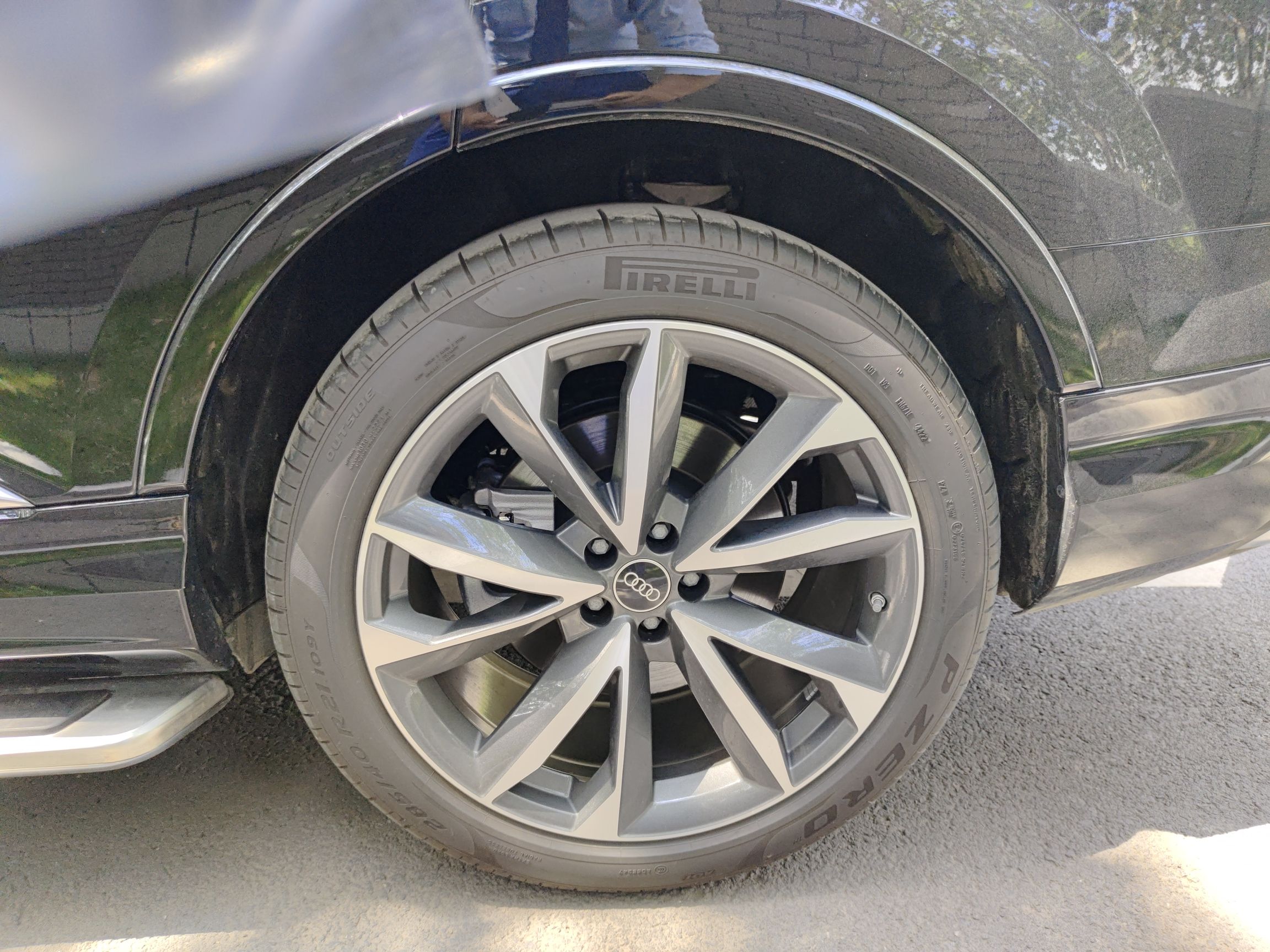 奥迪Q7 2023款 55 TFSI quattro S line运动型(进口)