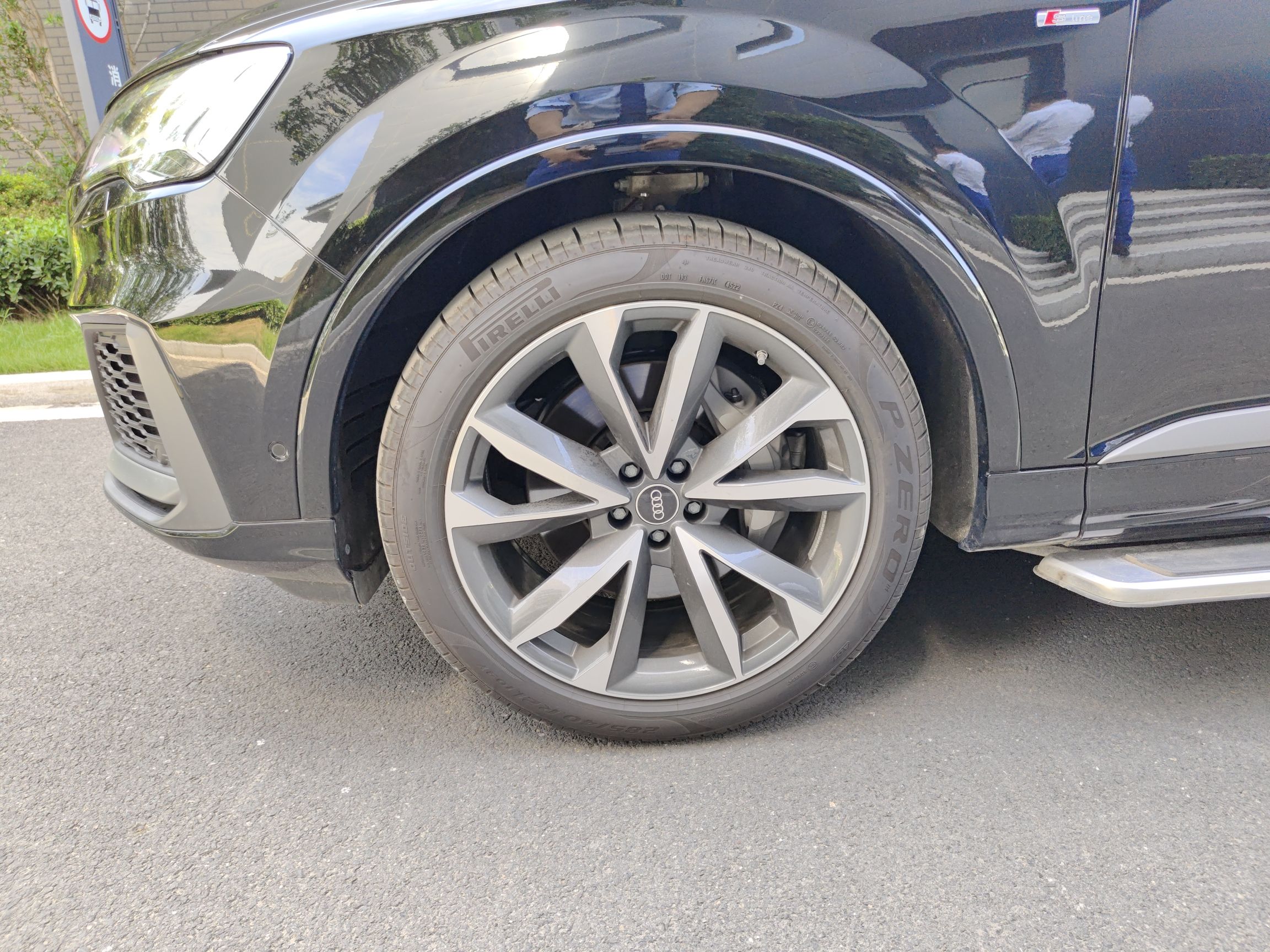 奥迪Q7 2023款 55 TFSI quattro S line运动型(进口)