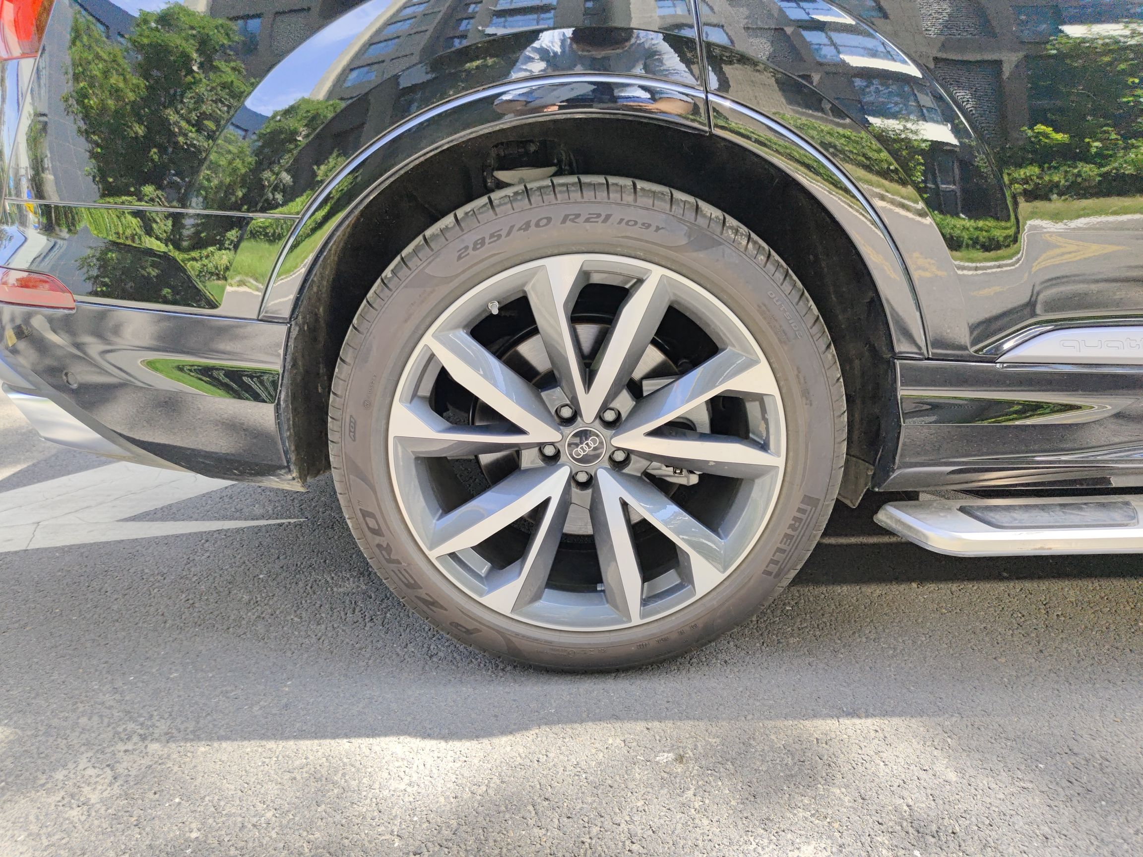 奥迪Q7 2023款 55 TFSI quattro S line运动型(进口)