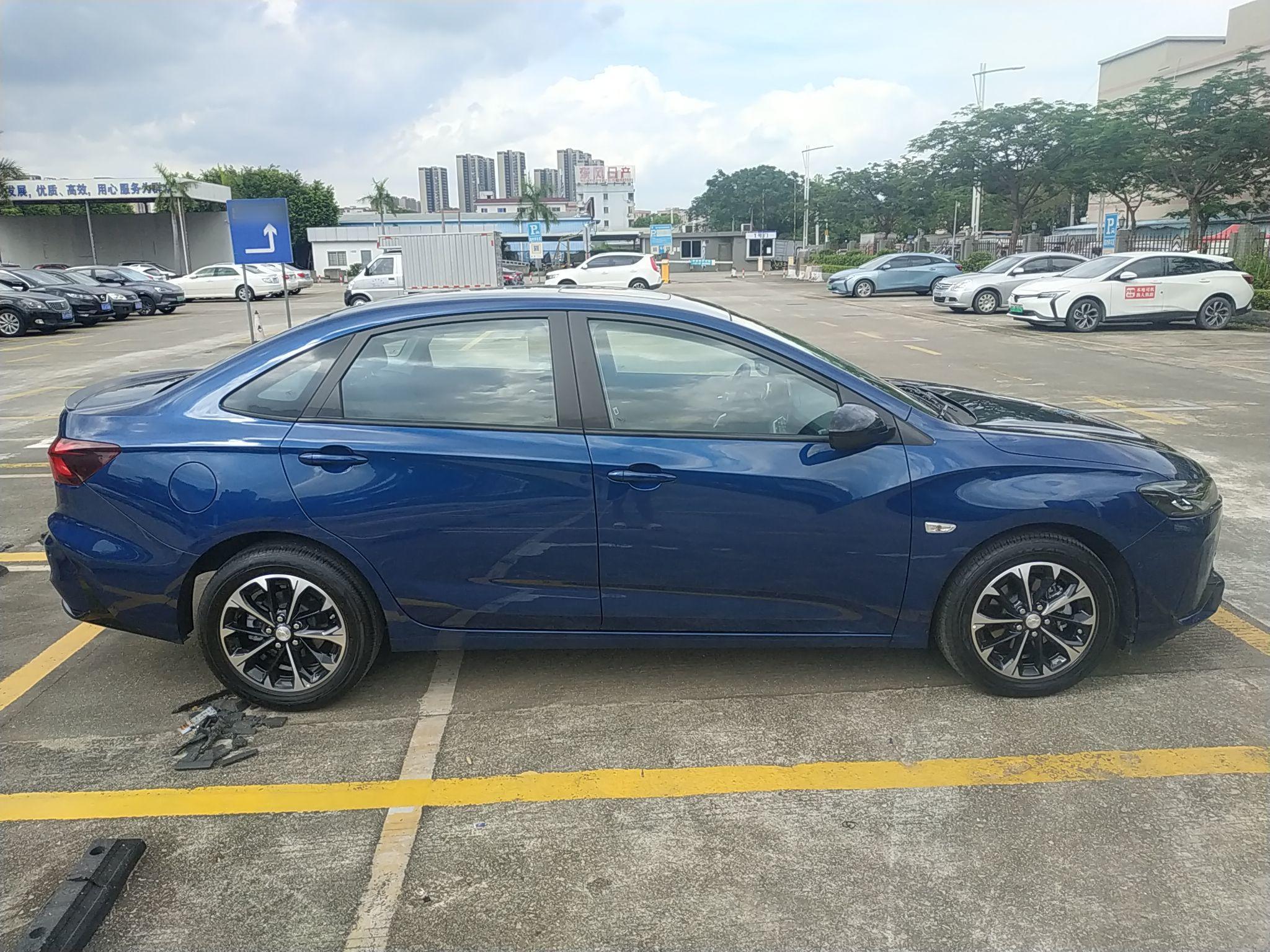 雪佛兰 科鲁泽 2023款 1.3T 轻混自动尊享版