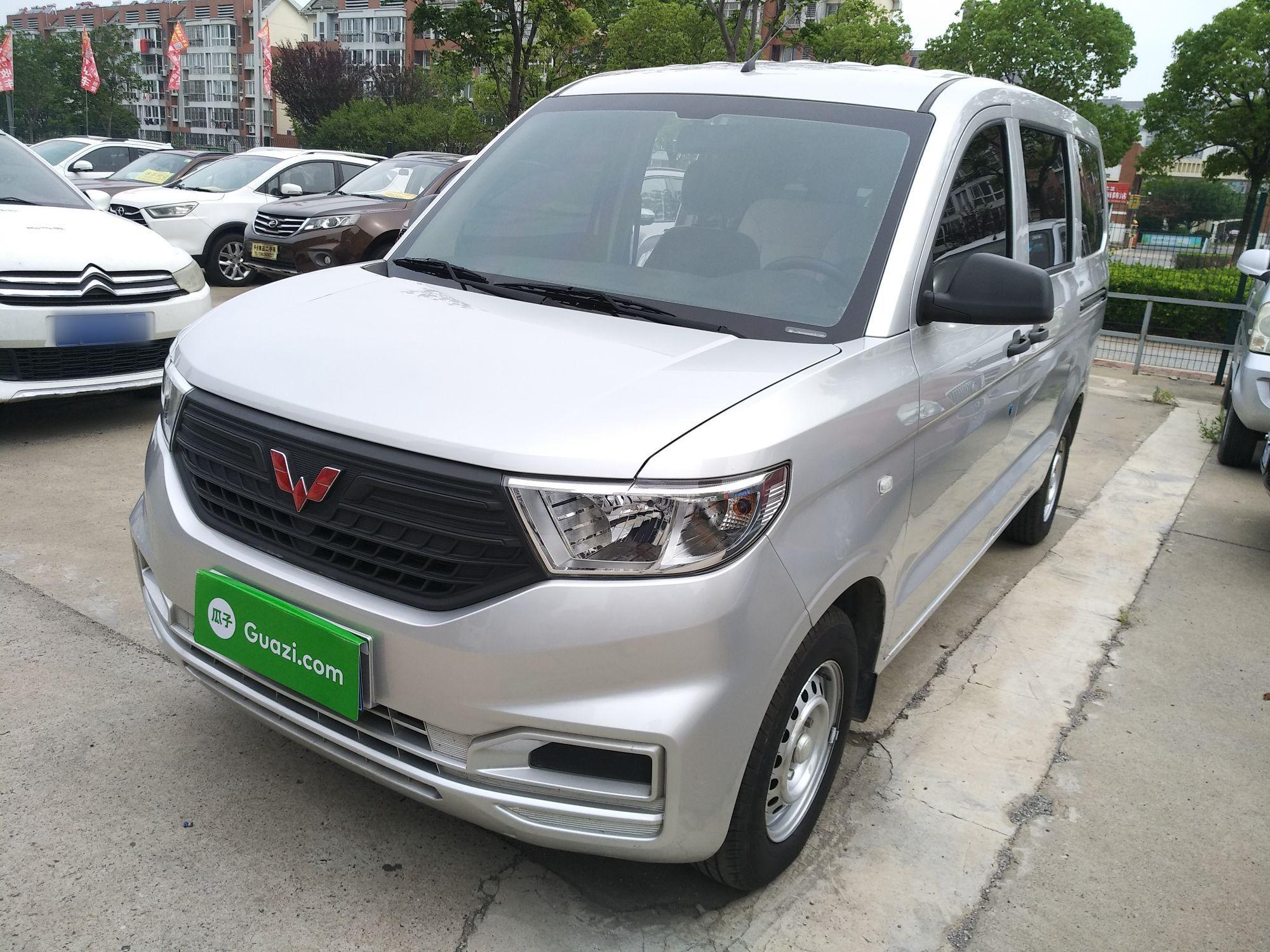 五菱汽车 五菱宏光V 2021款 1.5L劲享版LAR