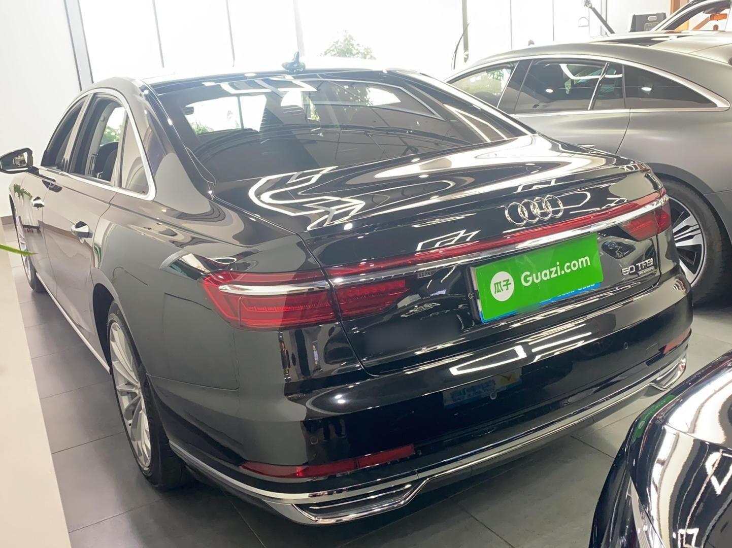 奥迪A8 2022款 A8L 50 TFSI quattro 舒适型典藏版(进口)