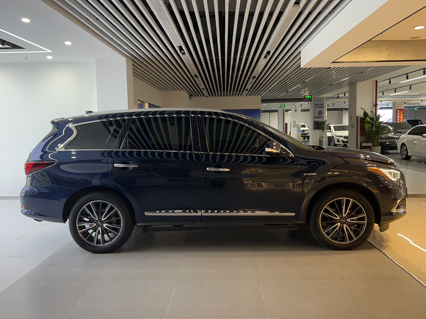 英菲尼迪QX60 2018款 2.5T Hybrid 两驱卓越版 国VI(进口)