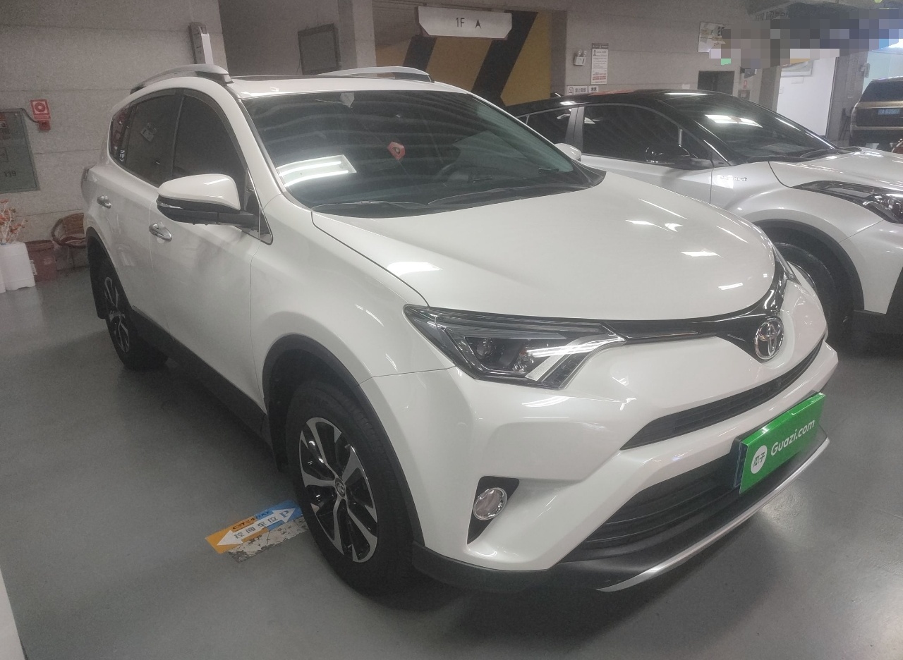 丰田 RAV4 2016款 2.0L CVT四驱新锐版 国V