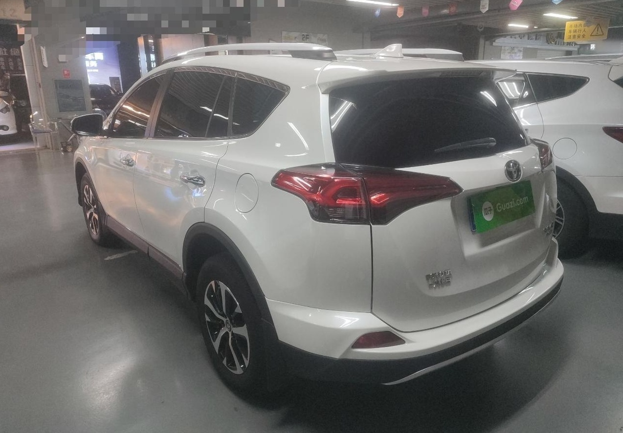 丰田 RAV4 2016款 2.0L CVT四驱新锐版 国V