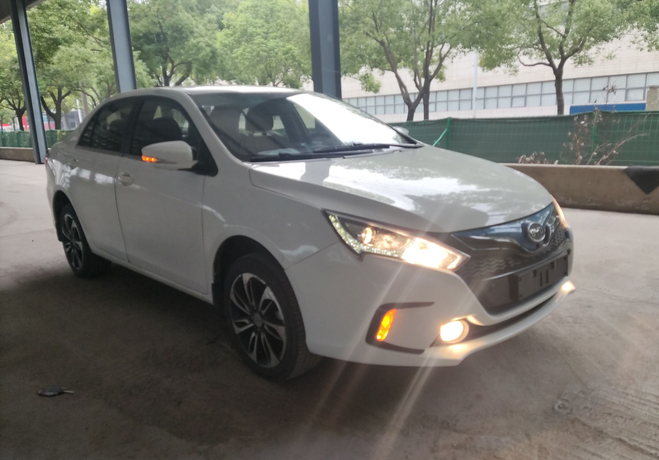 比亚迪 秦新能源 2016款 秦EV300 尊贵型