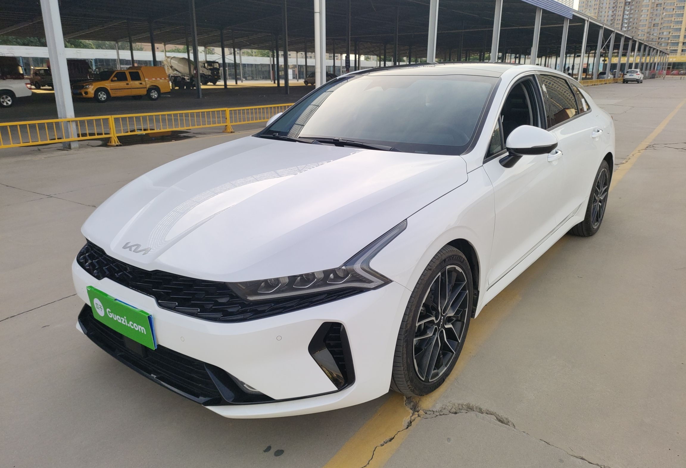 起亚 K5凯酷 2021款 380T GT-Line 旗舰版