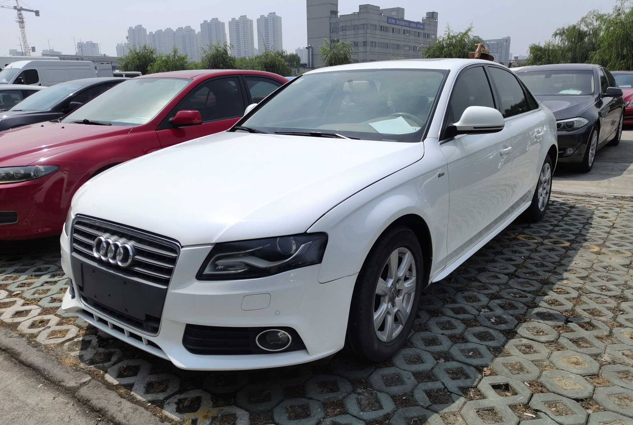 奥迪A4L 2012款 2.0 TFSI 自动标准型