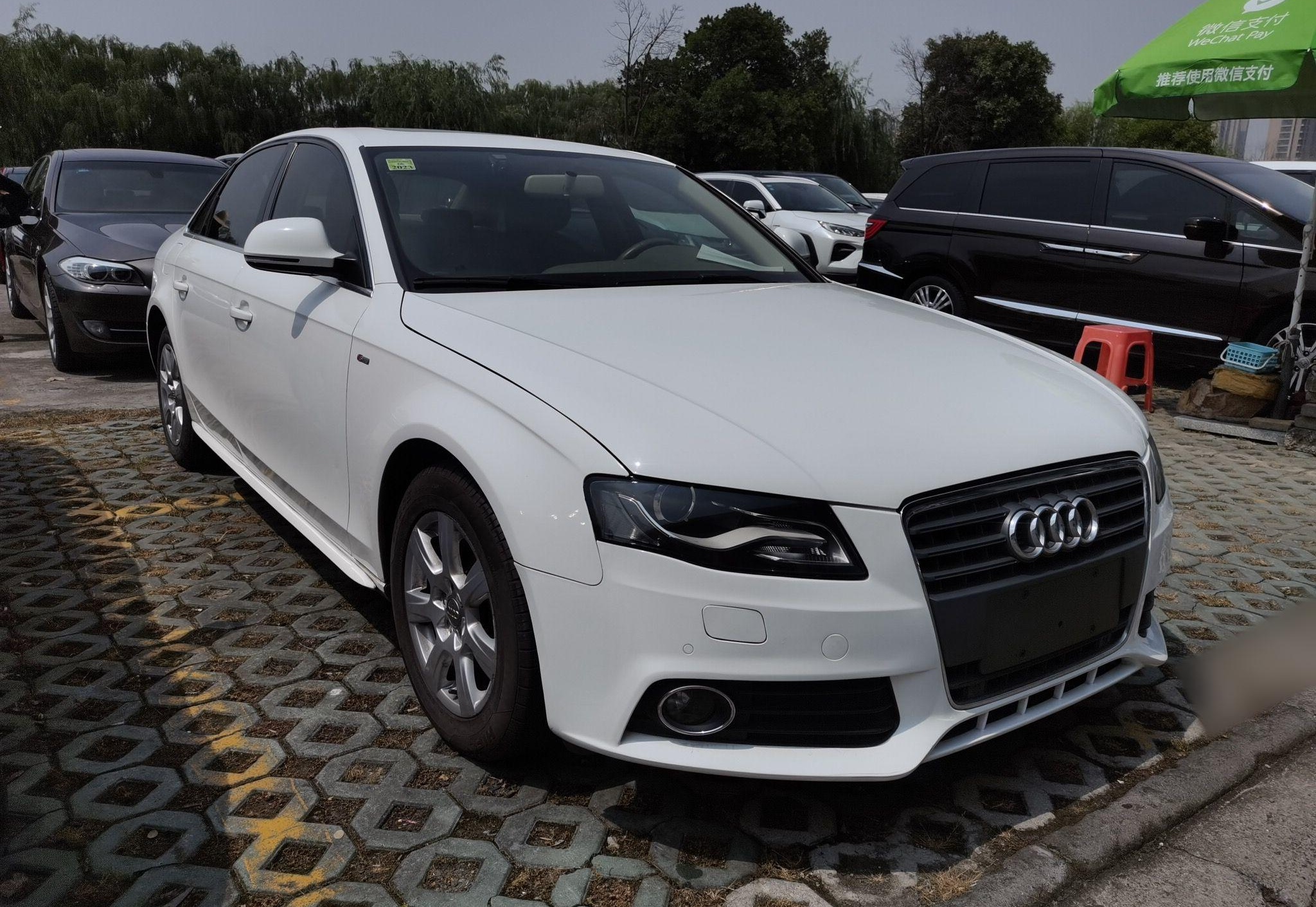 奥迪A4L 2012款 2.0 TFSI 自动标准型