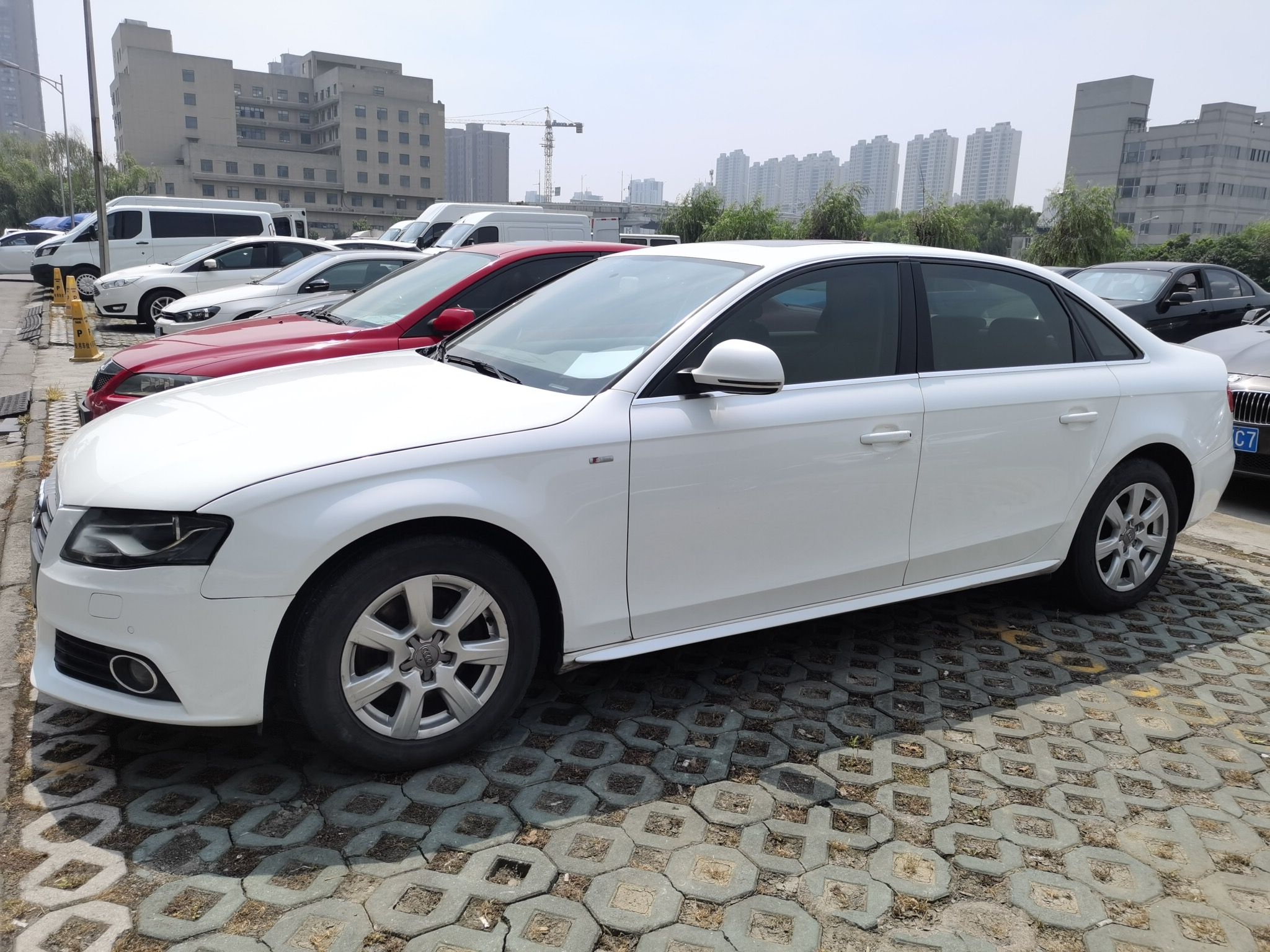 奥迪A4L 2012款 2.0 TFSI 自动标准型