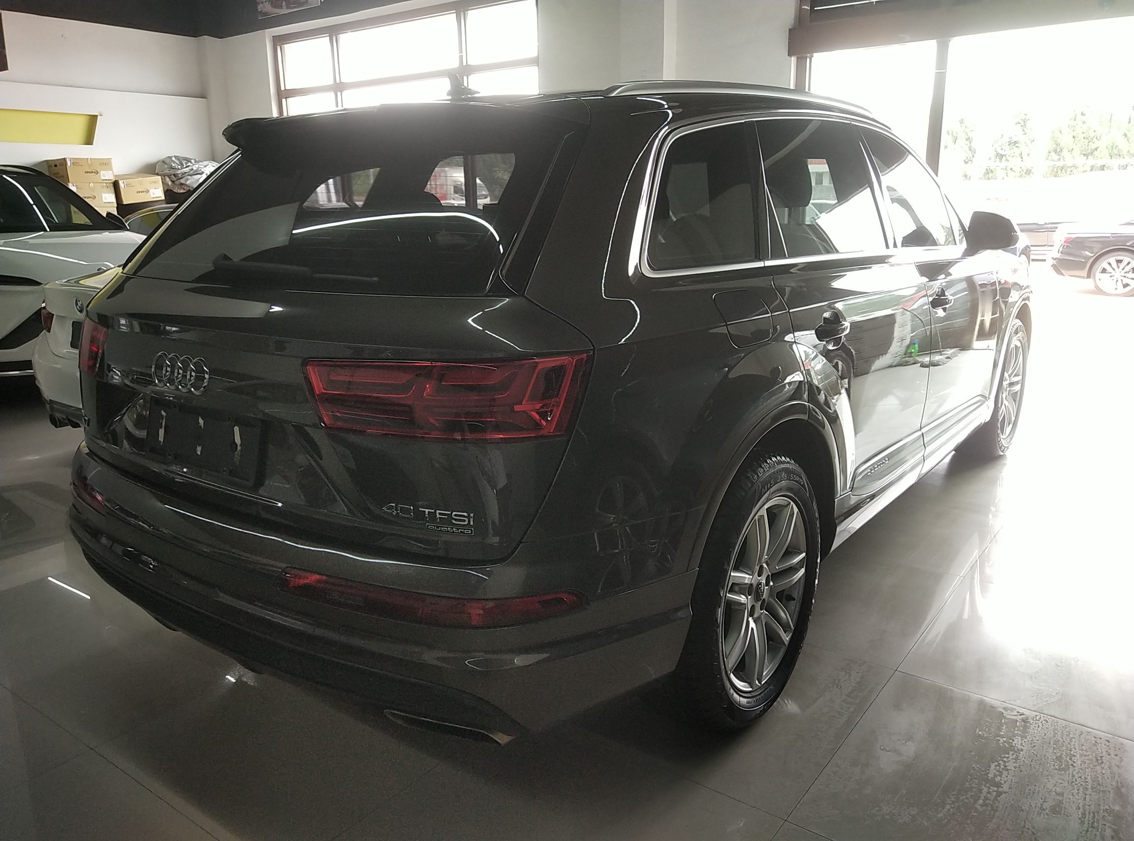 奥迪Q7 2016款 40 TFSI S line运动型(进口)