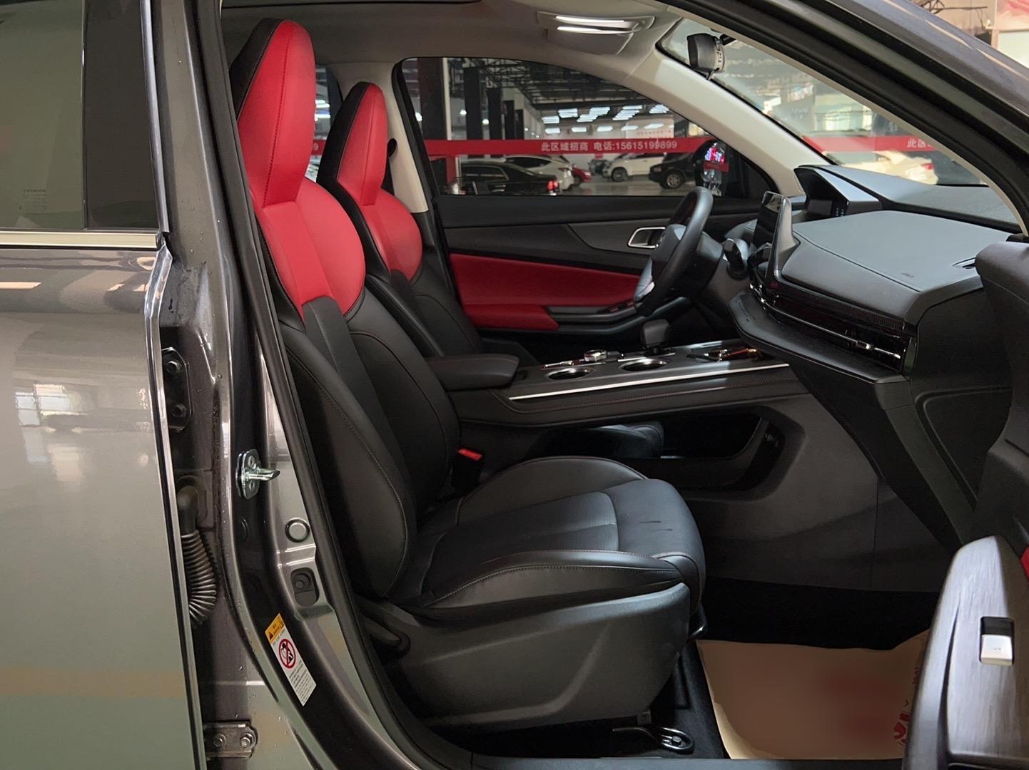 长安CS55 PLUS 2022款 第二代 1.5T DCT尊贵型