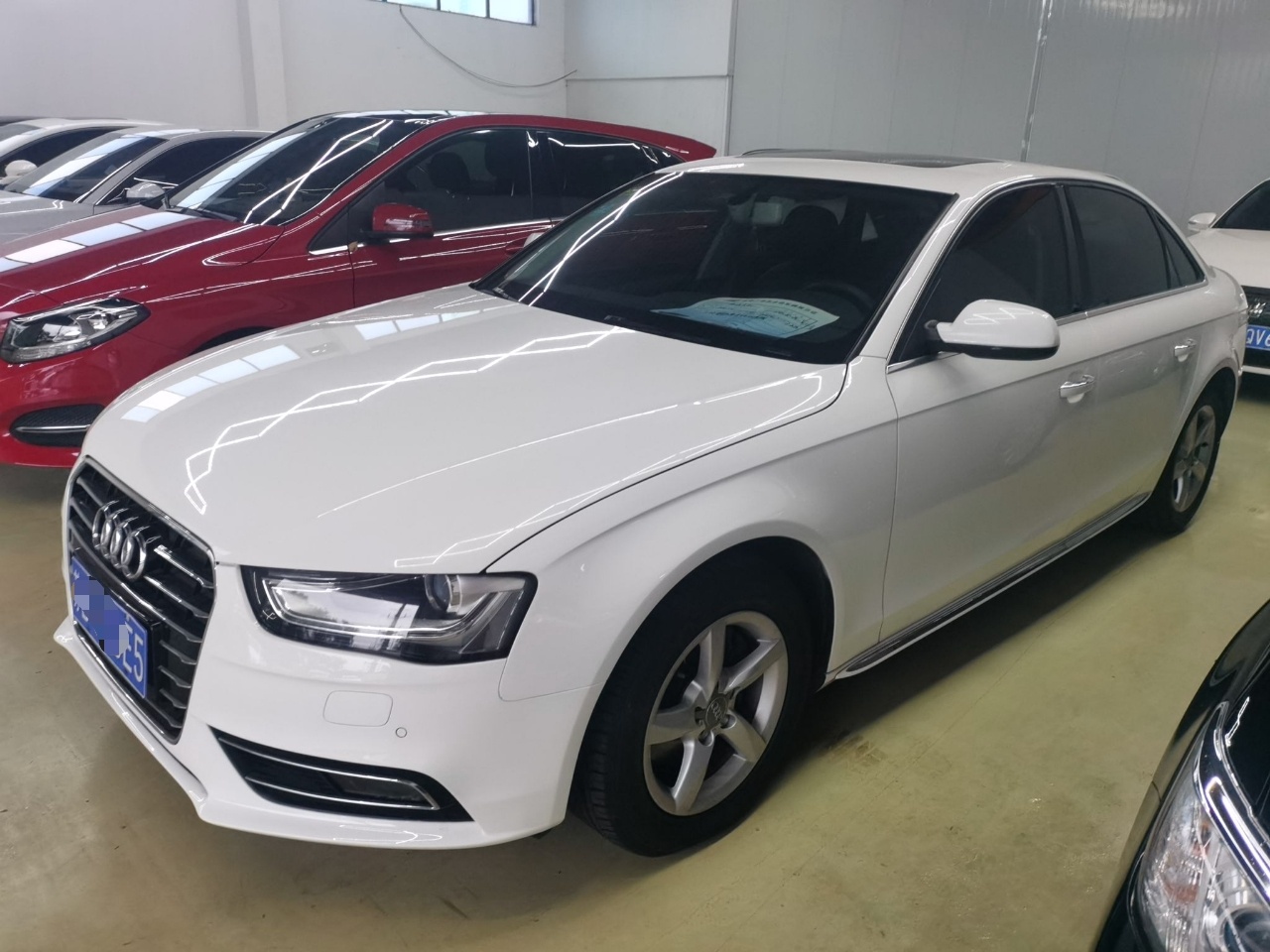 奥迪A4L 2015款 35 TFSI 自动标准型