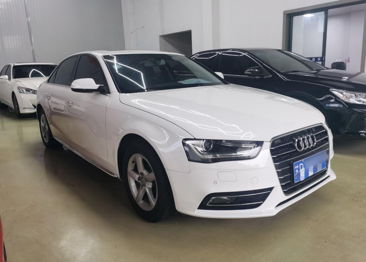 奥迪A4L 2015款 35 TFSI 自动标准型