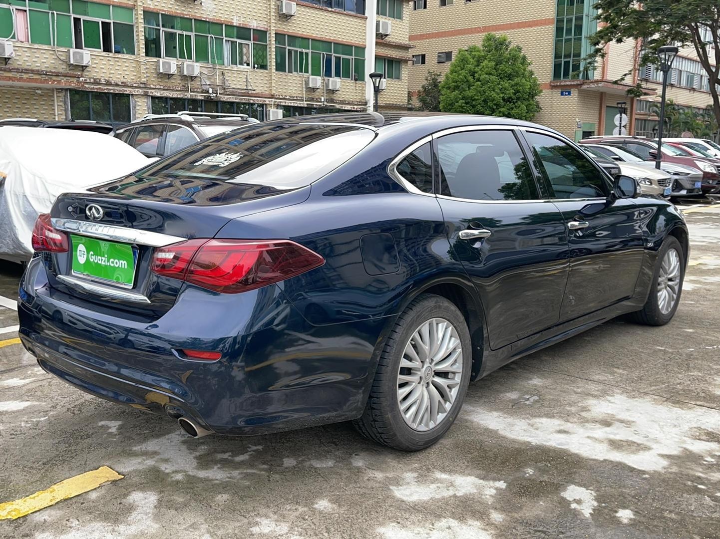 英菲尼迪Q70L 2019款 Q70L 2.0T 悦享版(进口)