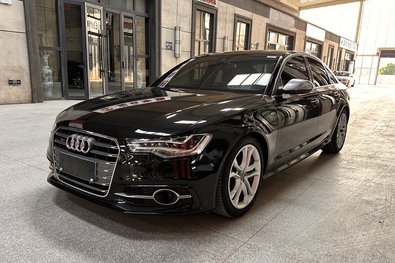 奥迪S6 2013款 S6 4.0TFSI(进口)