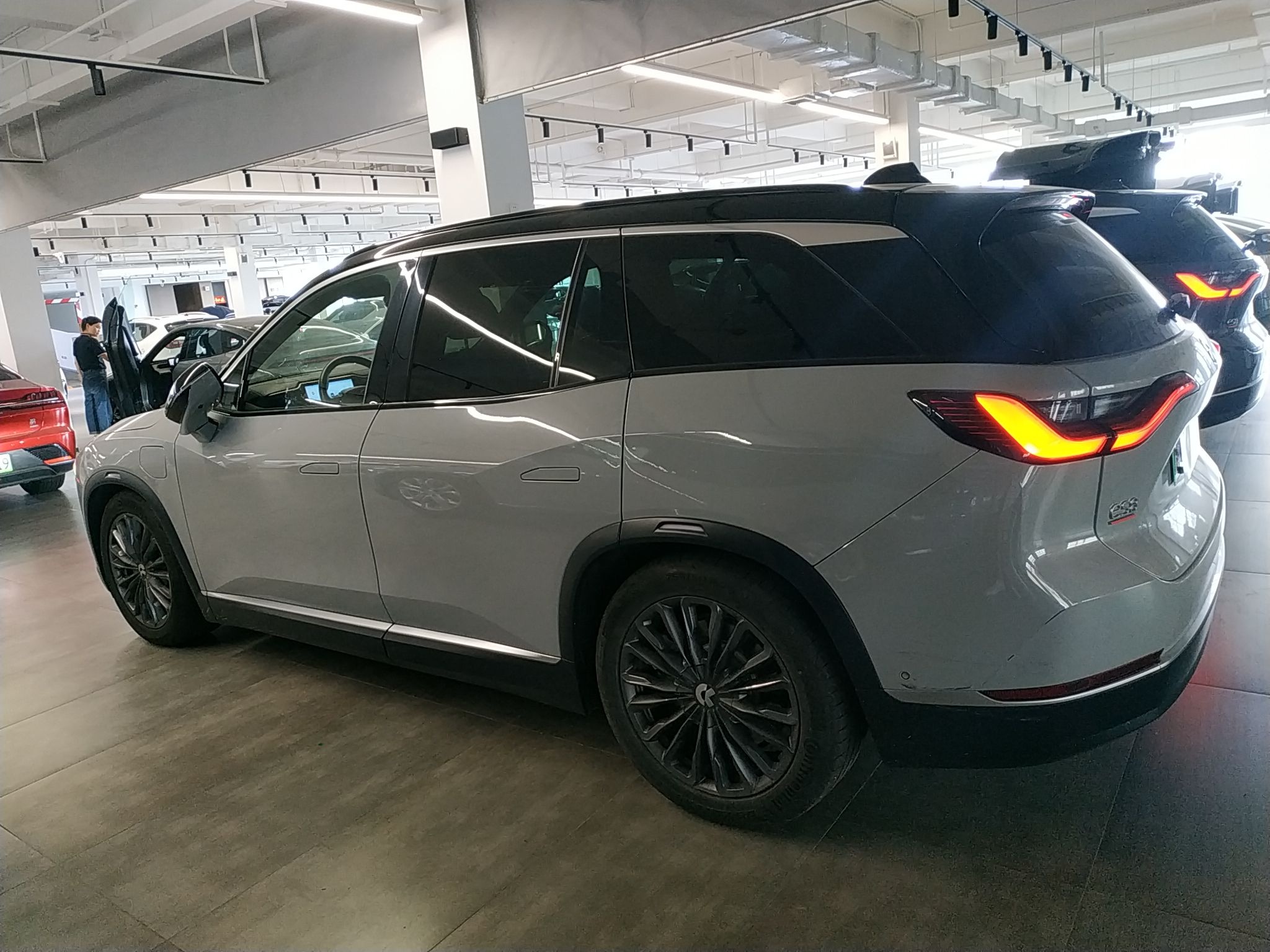 蔚来ES8 2020款 415KM 签名版 六座版