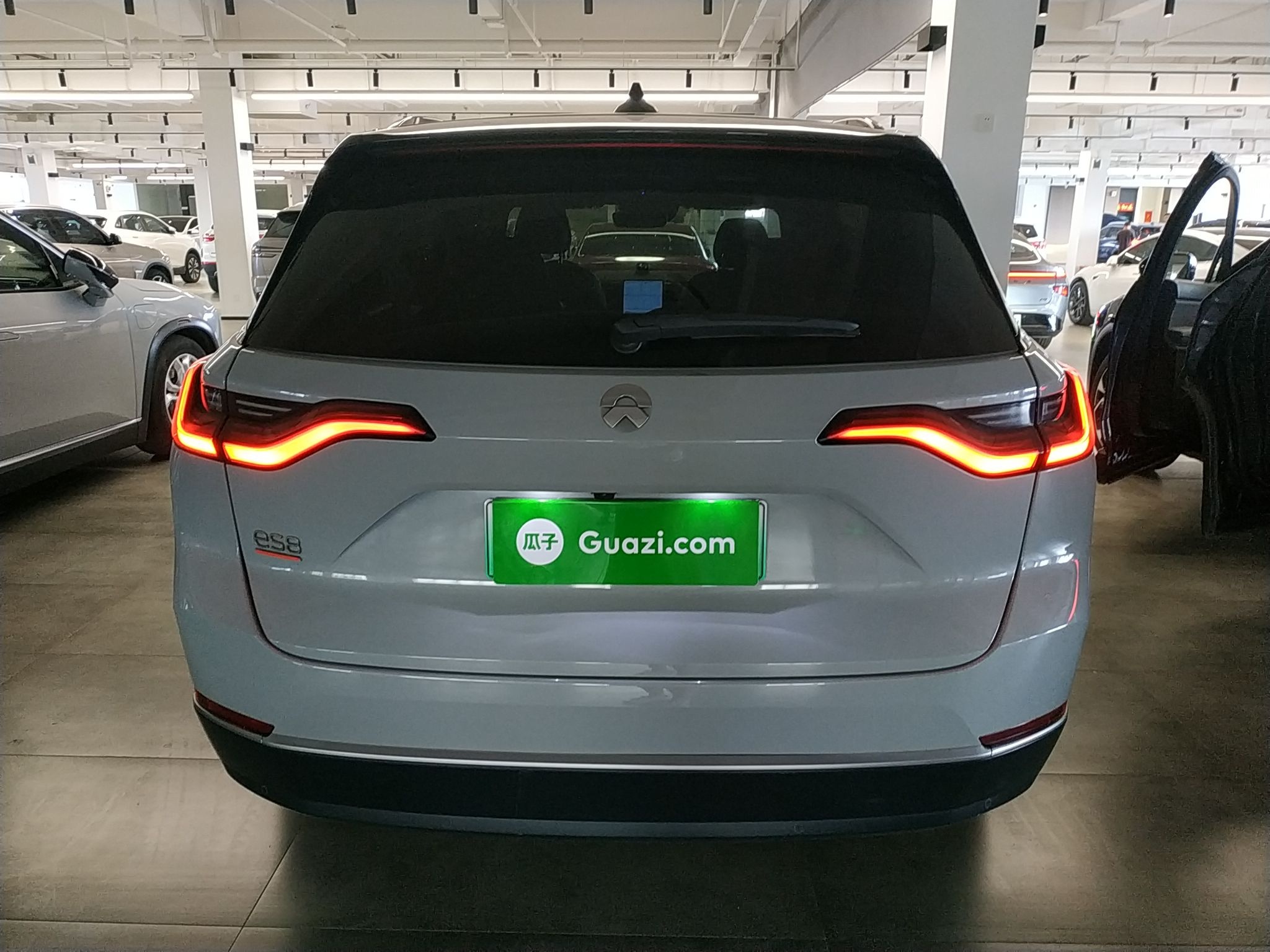 蔚来ES8 2020款 415KM 签名版 六座版