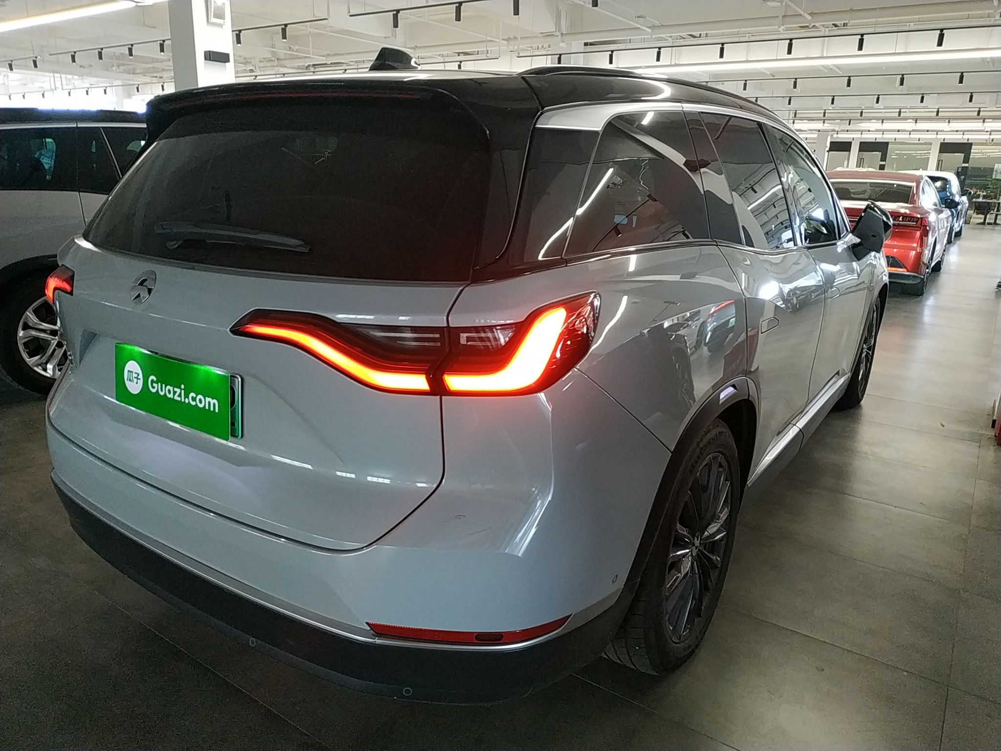 蔚来ES8 2020款 415KM 签名版 六座版