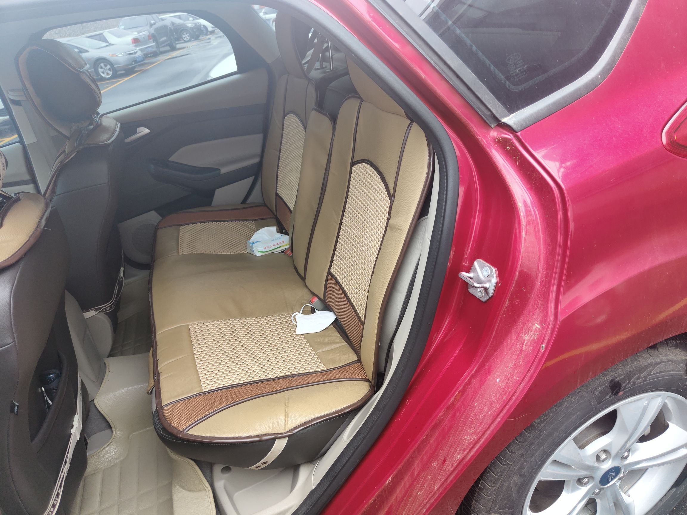 福特 福克斯 2012款 两厢 1.6L 自动风尚型