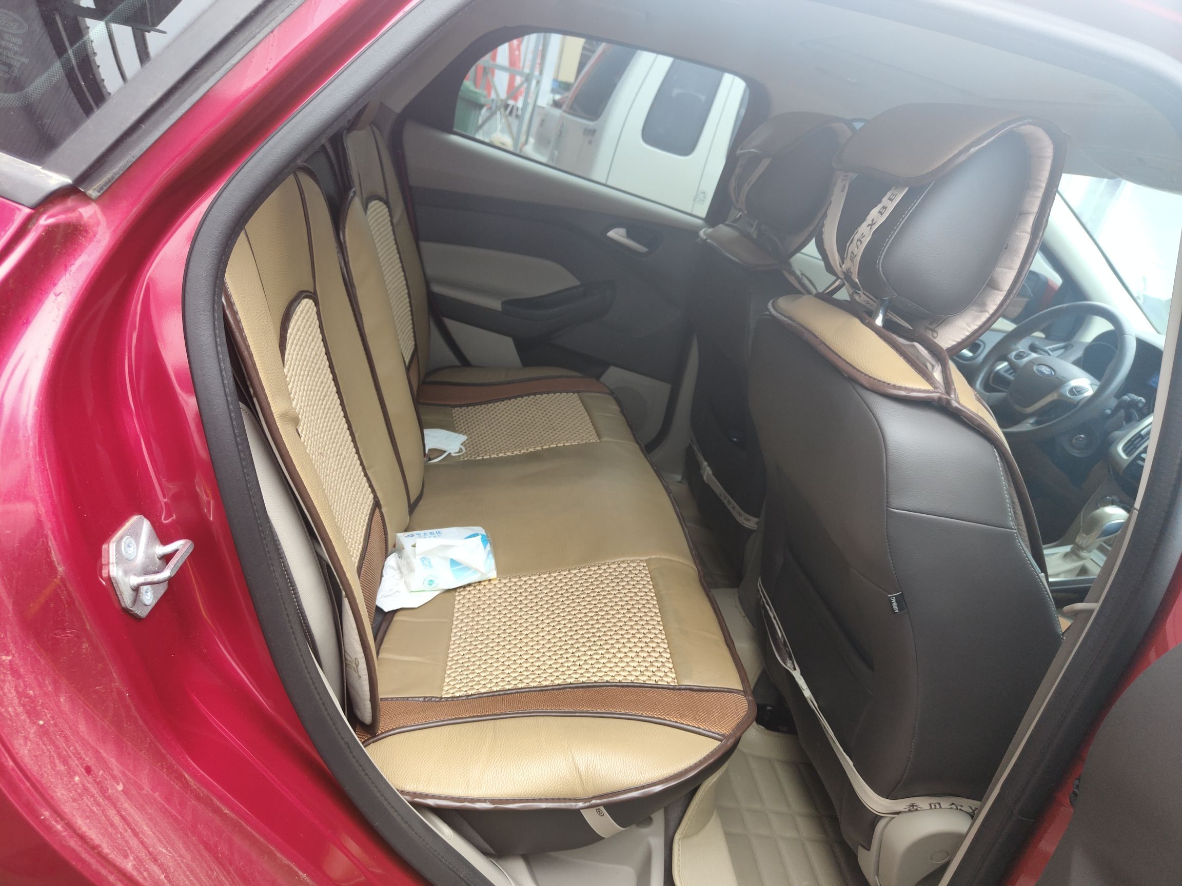 福特 福克斯 2012款 两厢 1.6L 自动风尚型