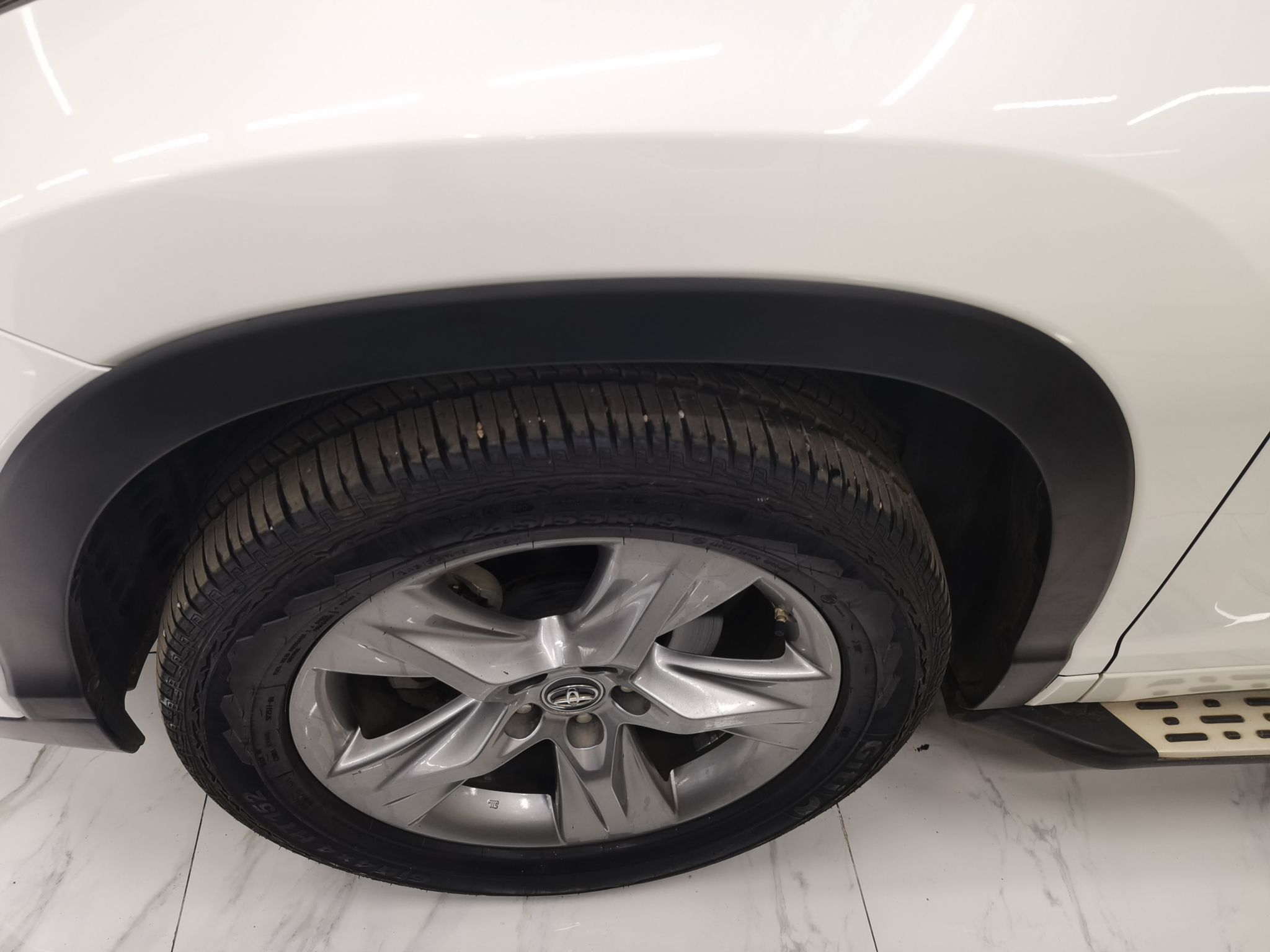 丰田 汉兰达 2018款 2.0T 四驱豪华版 7座 国VI