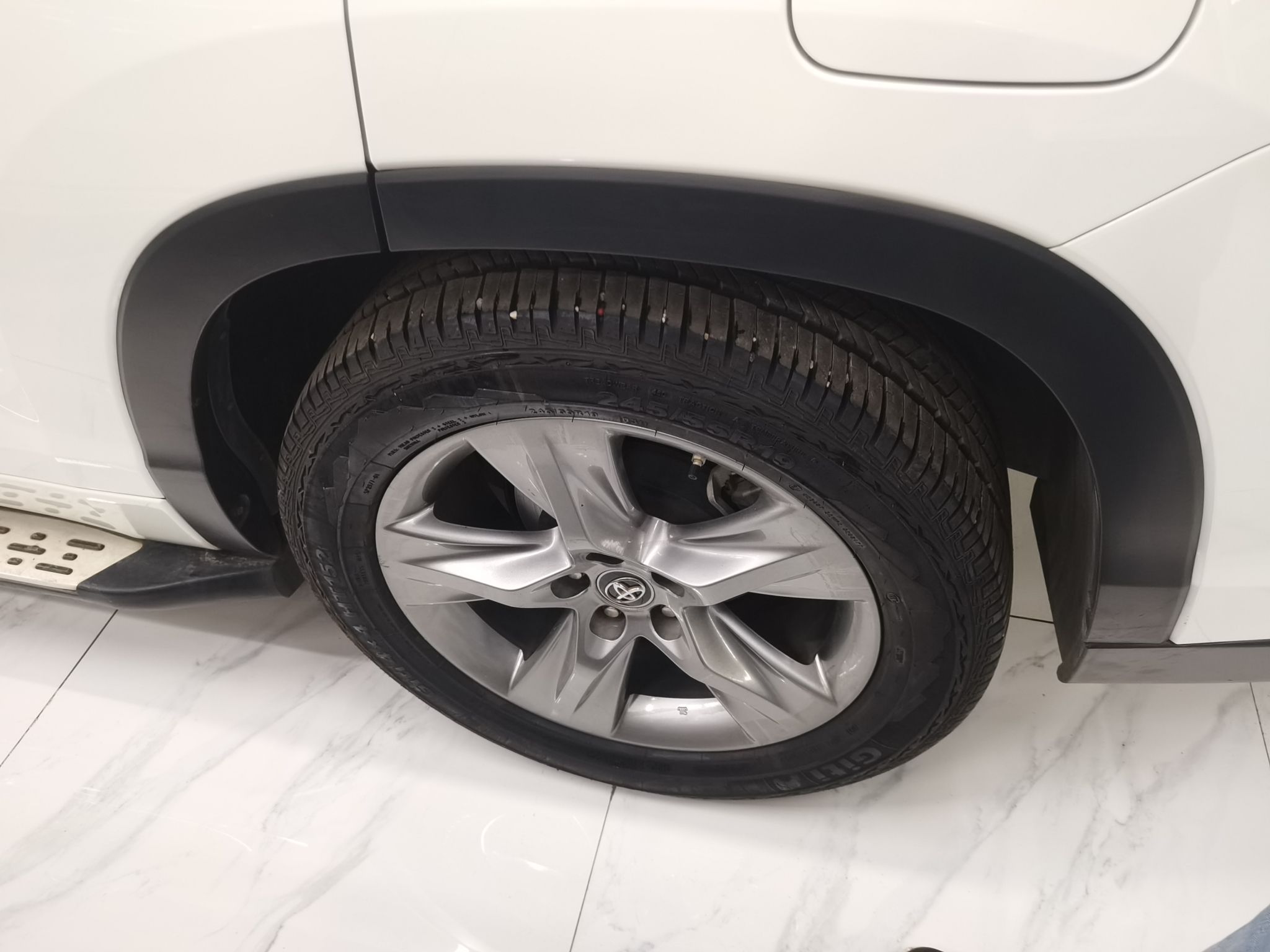 丰田 汉兰达 2018款 2.0T 四驱豪华版 7座 国VI