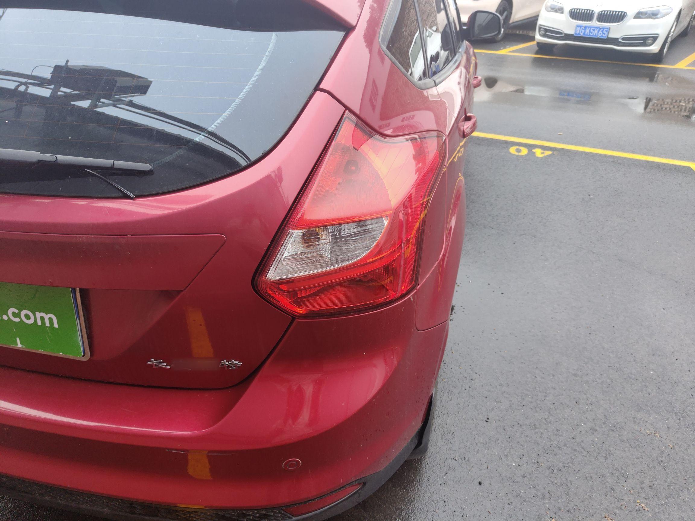 福特 福克斯 2012款 两厢 1.6L 自动风尚型