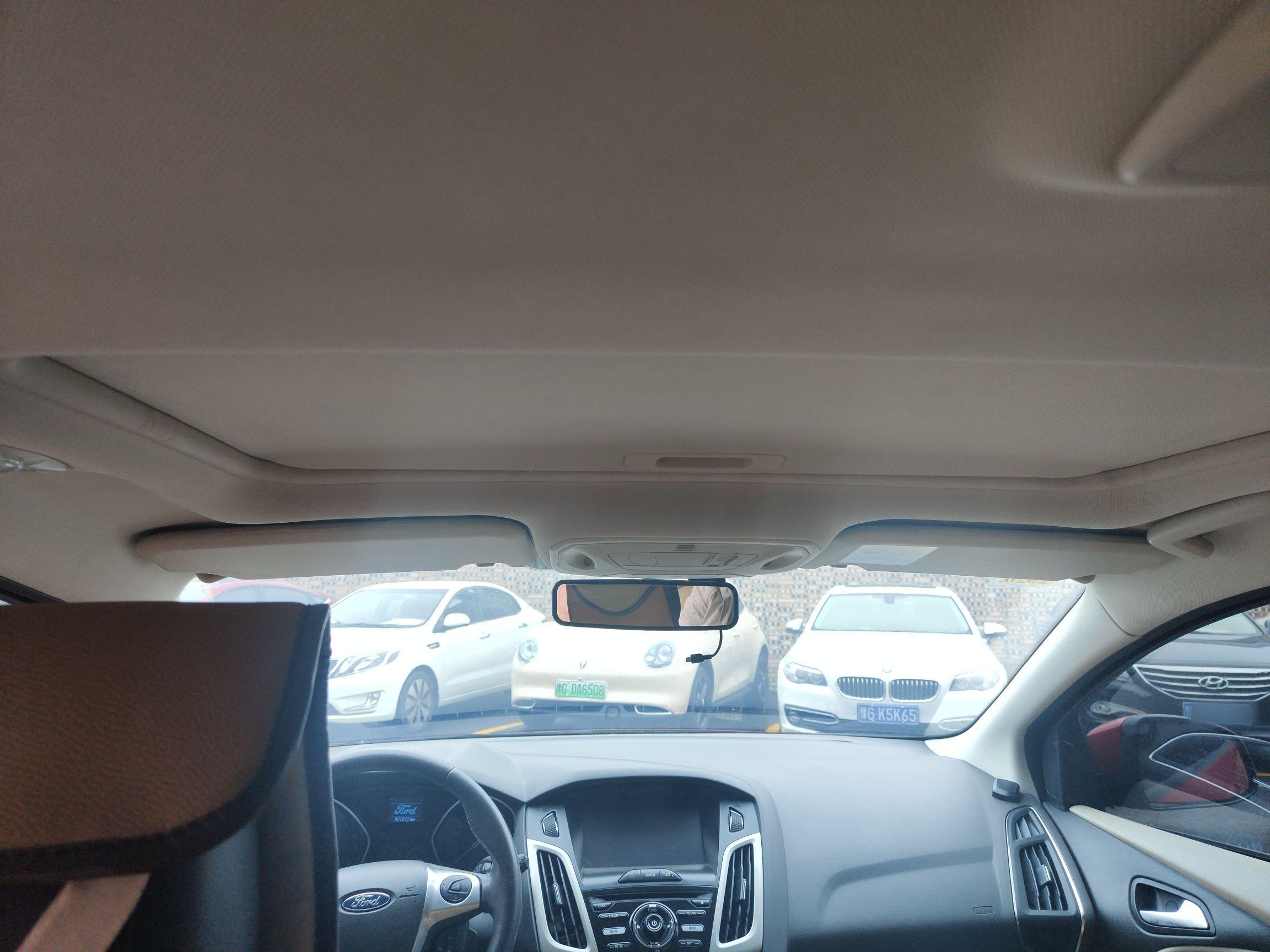 福特 福克斯 2012款 两厢 1.6L 自动风尚型