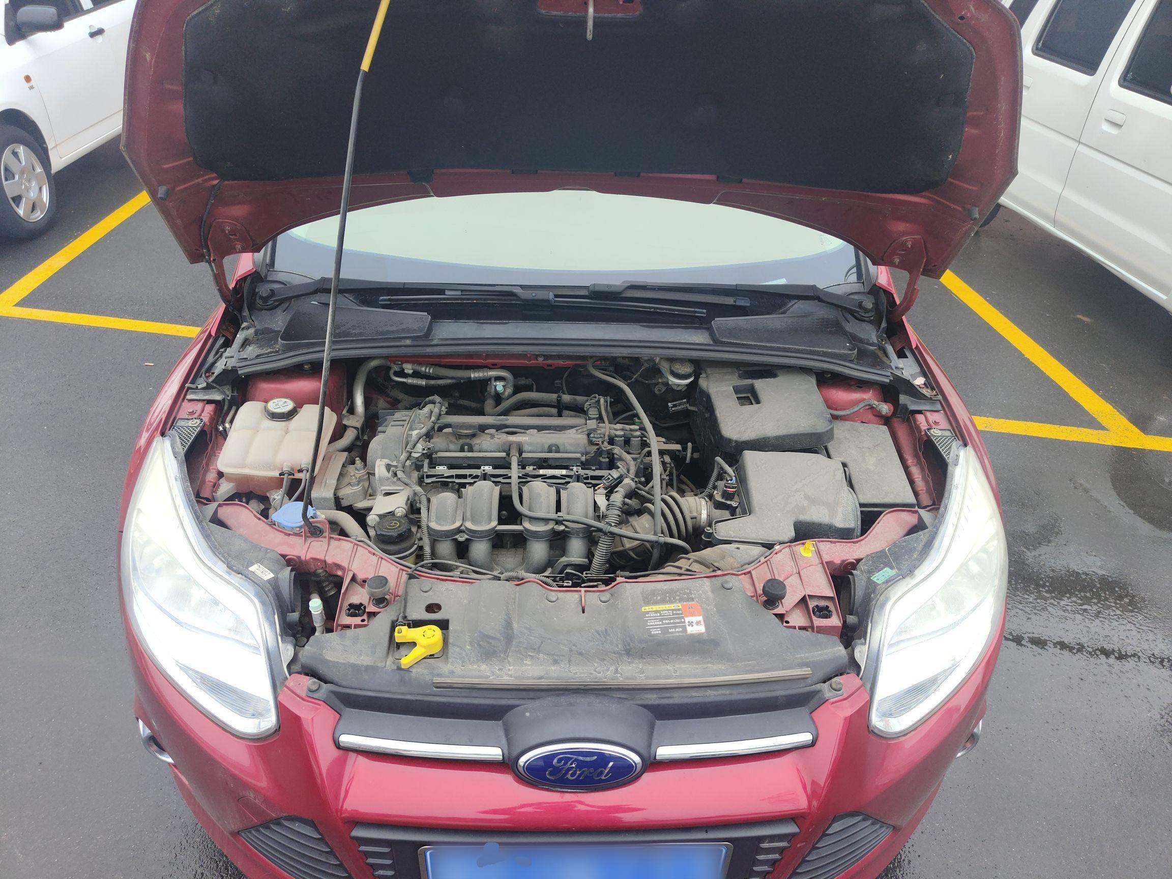 福特 福克斯 2012款 两厢 1.6L 自动风尚型