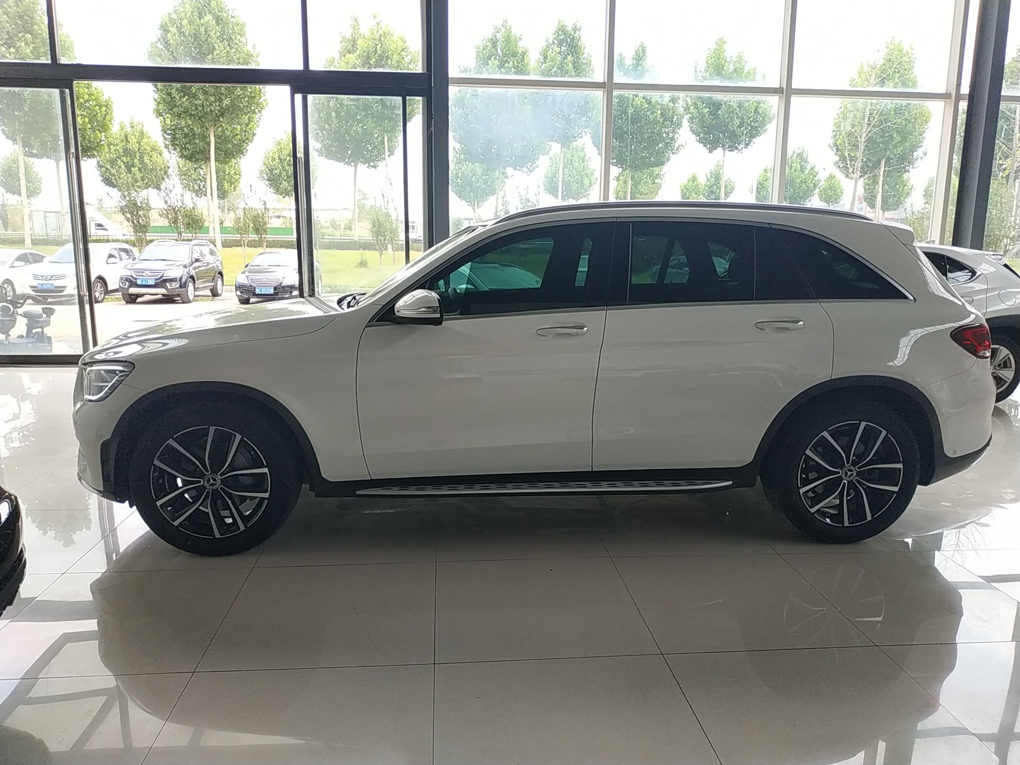 奔驰GLC级 2020款 改款 GLC 300 L 4MATIC 动感型