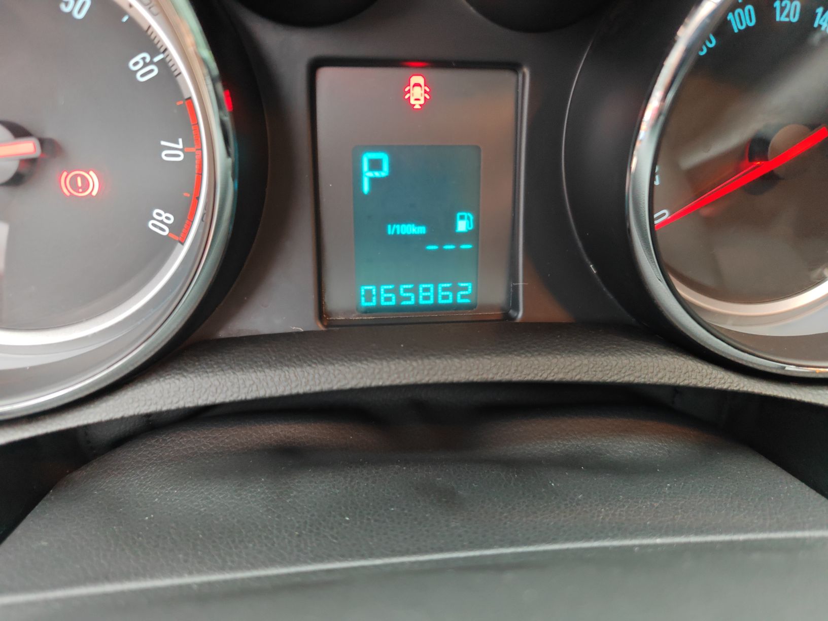 别克 昂科拉 2014款 1.4T 自动两驱都市精英型